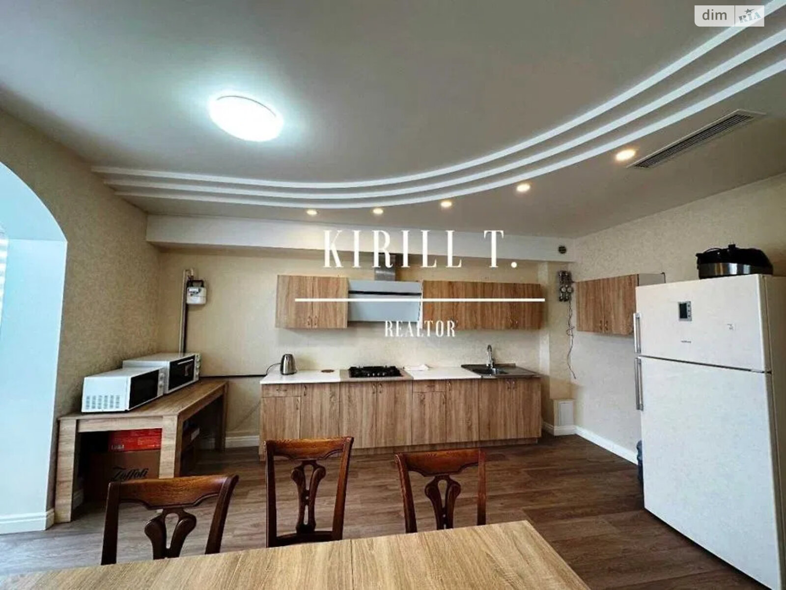 трехкомнатная квартира в Днепре, район Центр, на ул. Европейская 30 в аренду на долгий срок помесячно фото 1 трехкомнатная квартира в Днепре, район Центр, на ул. Европейская 30 в аренду на долгий срок помесячно фото 1