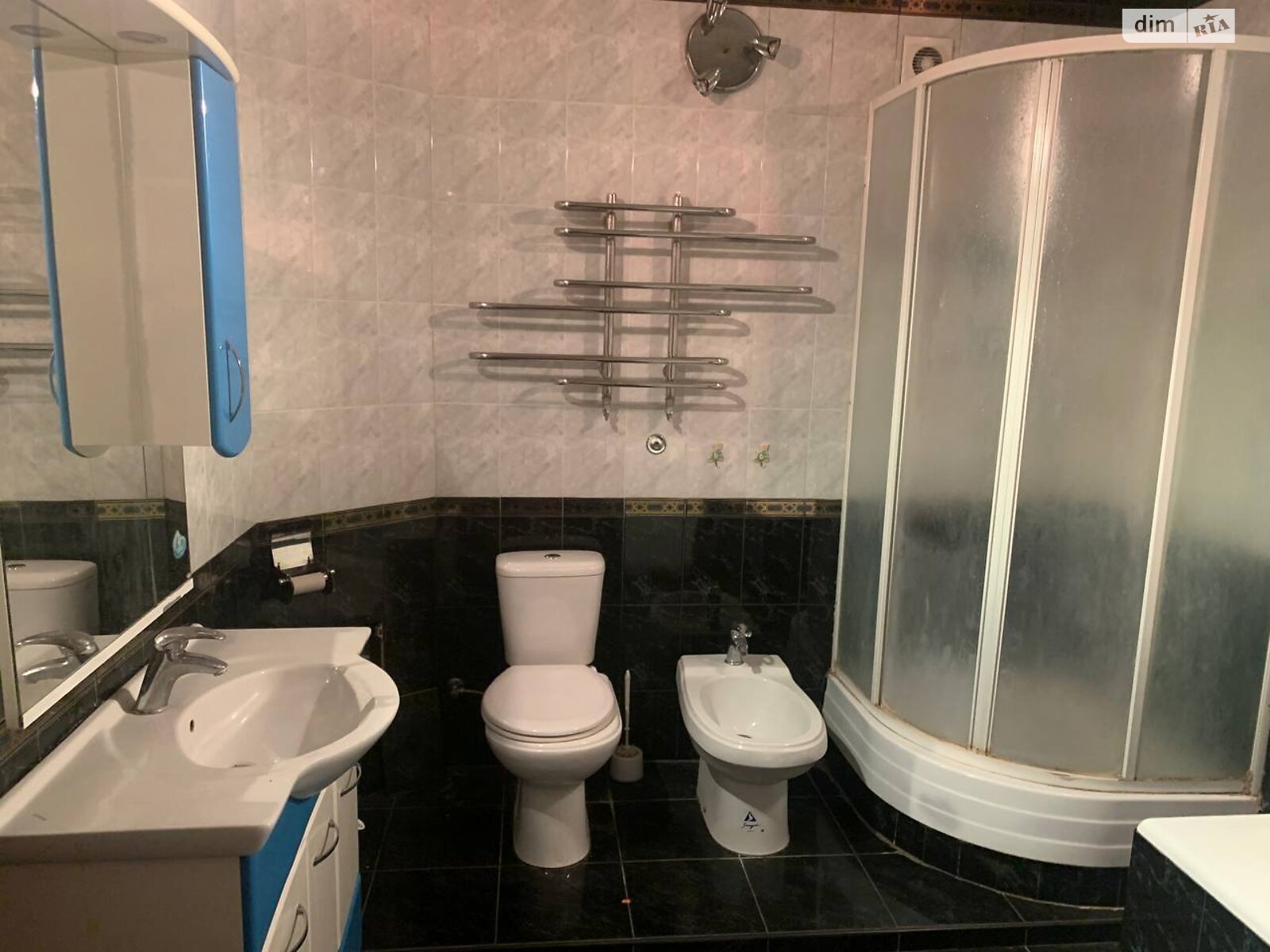 четырехкомнатная квартира в Днепре, район Центр, на ул. Европейская 30 в аренду на долгий срок помесячно фото 1