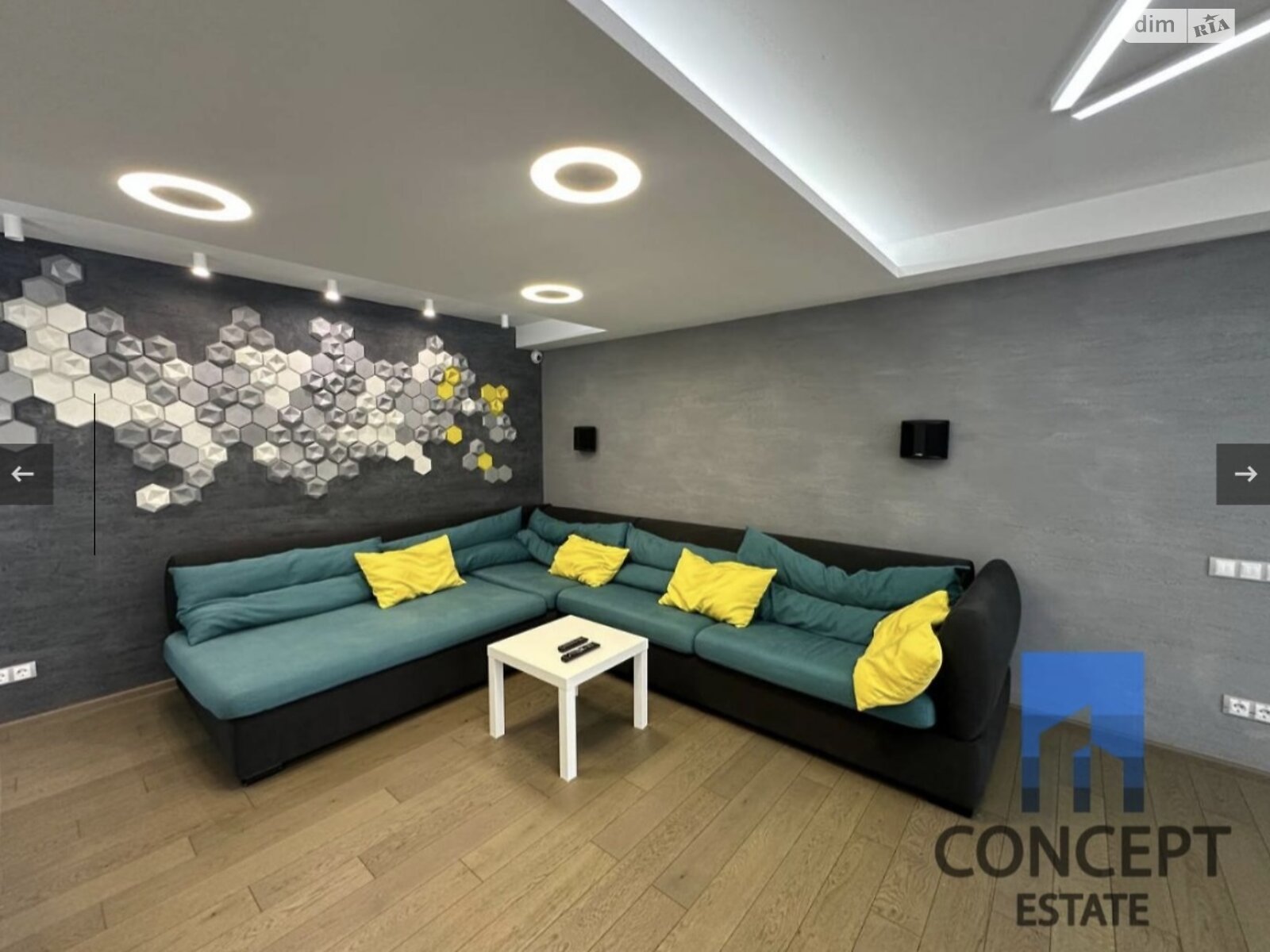 трехкомнатная квартира в Днепре, район Соборный, на ул. Исполкомовская 7 в аренду на долгий срок помесячно фото 1