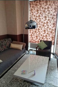 двокімнатна квартира в Дніпрі, район Центр, на вул. Королеви Єлизавети ІІ 2 в довготривалу оренду помісячно фото 2