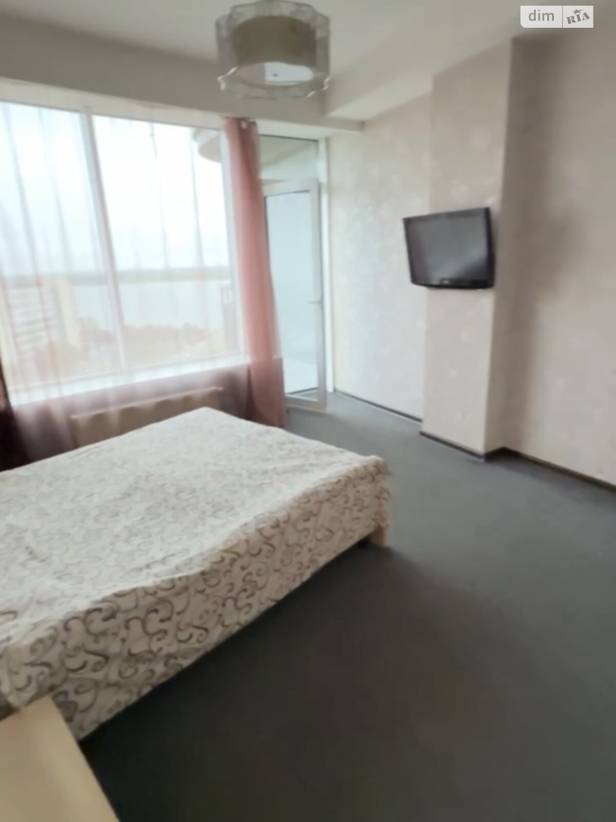 трехкомнатная квартира в Днепре, район Центр, на ул. Королевы Елизаветы II 2 в аренду на долгий срок помесячно фото 1 трехкомнатная квартира в Днепре, район Центр, на ул. Королевы Елизаветы II 2 в аренду на долгий срок помесячно фото 1