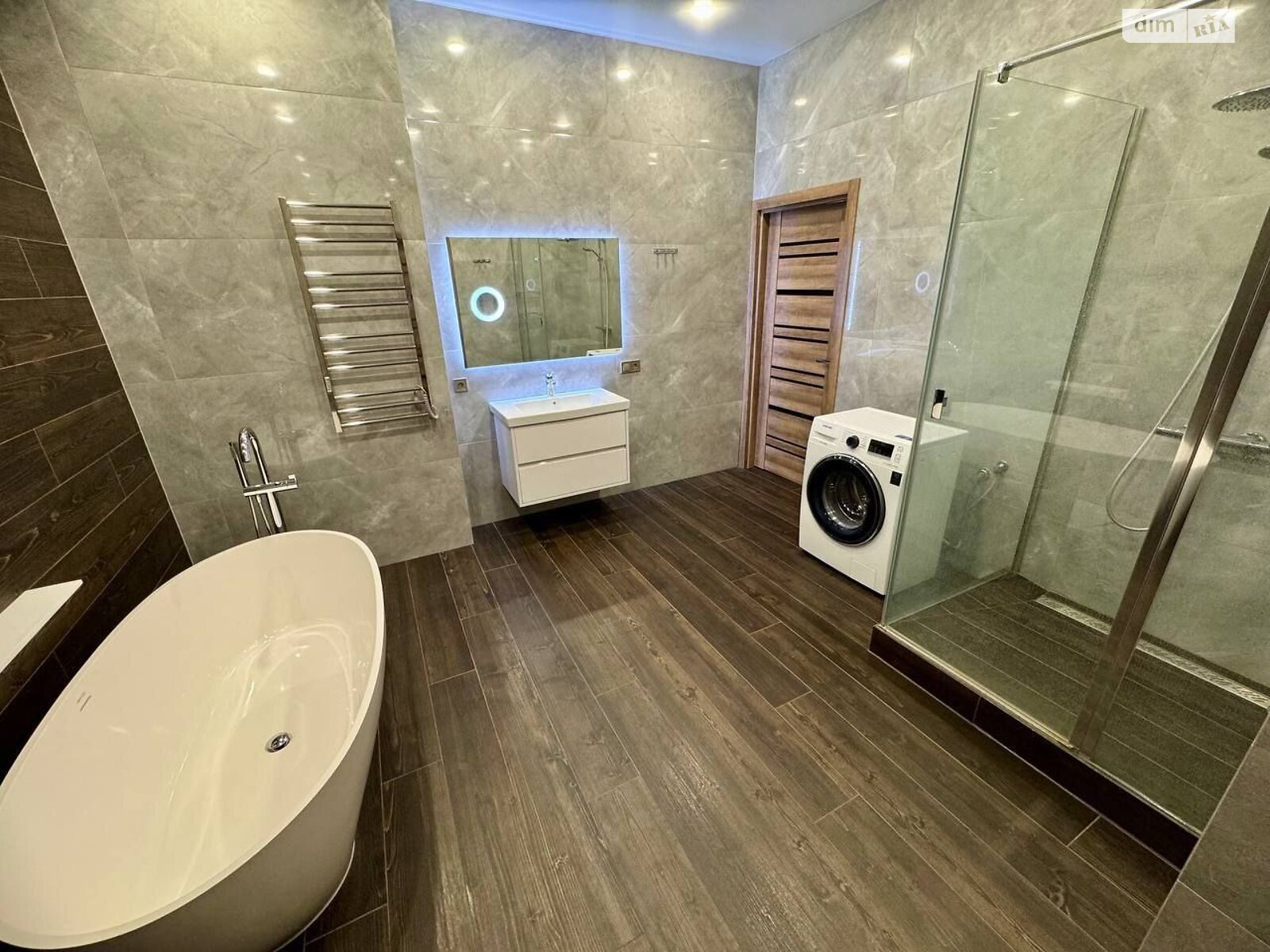 двухкомнатная квартира в Днепре, район Центр, на спуск Крутогорный 28 в аренду на долгий срок помесячно фото 1 двухкомнатная квартира в Днепре, район Центр, на спуск Крутогорный 28 в аренду на долгий срок помесячно фото 1