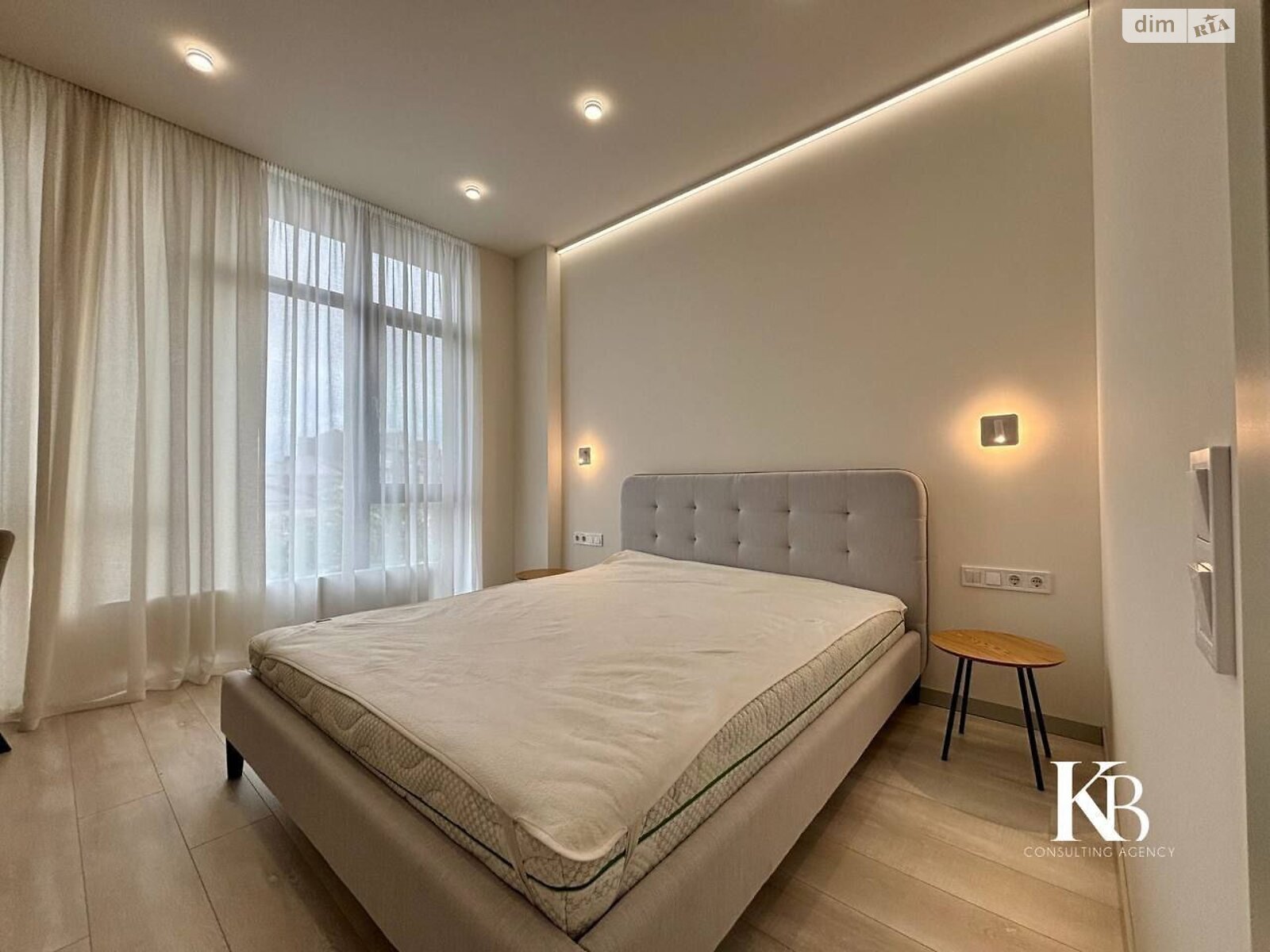 двухкомнатная квартира в Днепре, район Центр, на бул. Кучеревского 1 в аренду на долгий срок помесячно фото 1 двухкомнатная квартира в Днепре, район Центр, на бул. Кучеревского 1 в аренду на долгий срок помесячно фото 1