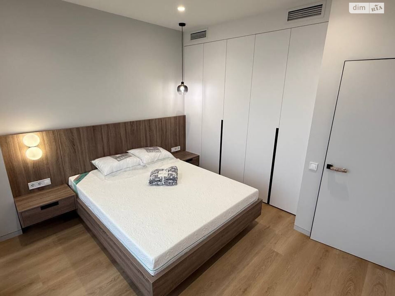 двухкомнатная квартира в Днепре, район Центр, на бул. Кучеревского 1 в аренду на долгий срок помесячно фото 1 двухкомнатная квартира в Днепре, район Центр, на бул. Кучеревского 1 в аренду на долгий срок помесячно фото 1