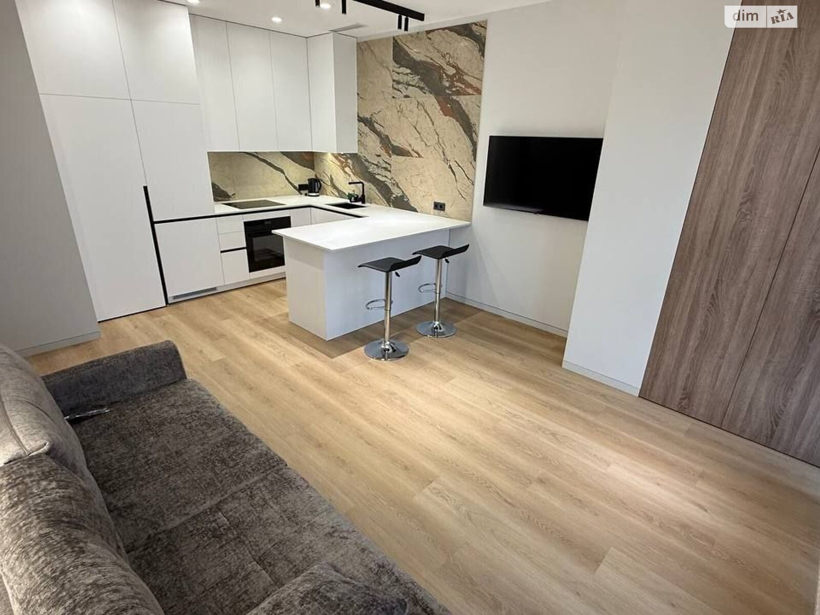 двухкомнатная квартира в Днепре, район Центр, на бул. Кучеревского 1 в аренду на долгий срок помесячно фото 1 двухкомнатная квартира в Днепре, район Центр, на бул. Кучеревского 1 в аренду на долгий срок помесячно фото 1