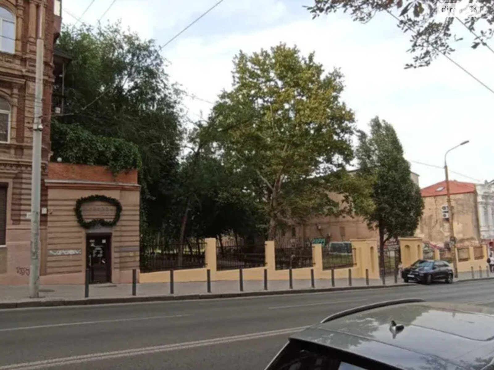 чотирикімнатна квартира в Дніпрі, район Центр, на вул. Лазаря Глоби 13 в довготривалу оренду помісячно фото 1