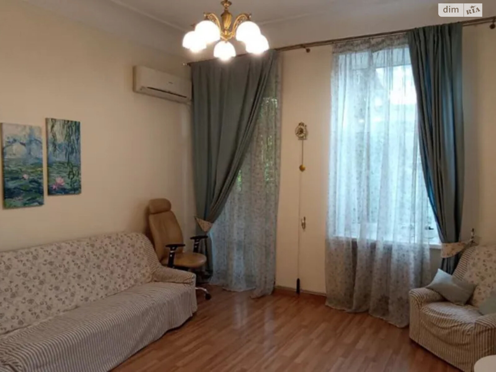 чотирикімнатна квартира в Дніпрі, район Центр, на вул. Лазаря Глоби 13 в довготривалу оренду помісячно фото 1