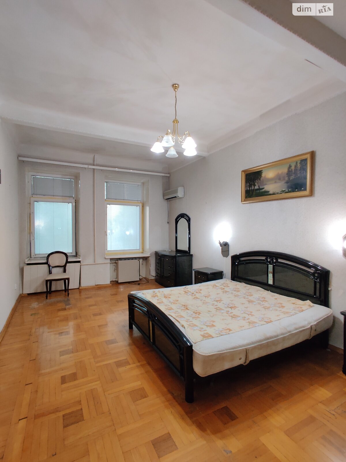 четырехкомнатная квартира в Днепре, район Центр, на ул. Лазаря Глобы 13 в аренду на долгий срок помесячно фото 1 четырехкомнатная квартира в Днепре, район Центр, на ул. Лазаря Глобы 13 в аренду на долгий срок помесячно фото 1