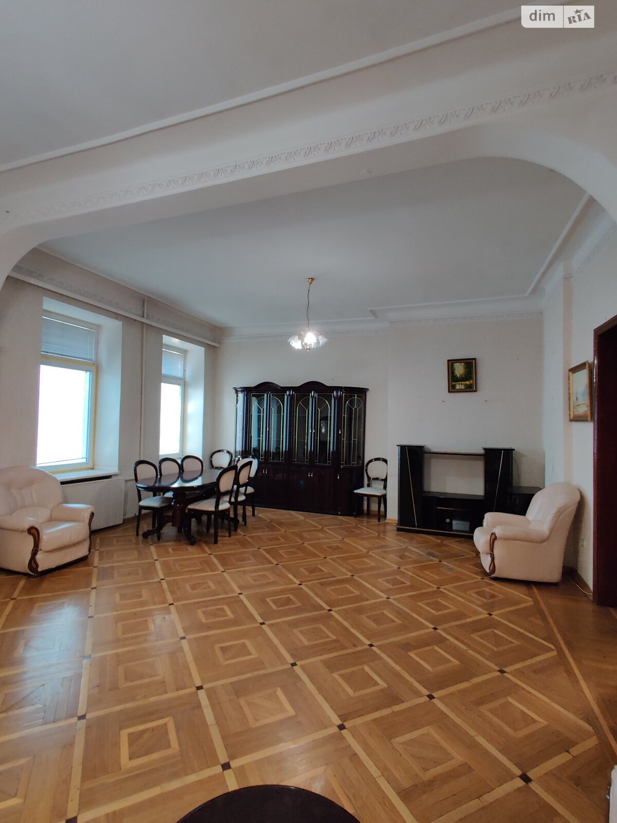 четырехкомнатная квартира в Днепре, район Центр, на ул. Лазаря Глобы 13 в аренду на долгий срок помесячно фото 1 четырехкомнатная квартира в Днепре, район Центр, на ул. Лазаря Глобы 13 в аренду на долгий срок помесячно фото 1