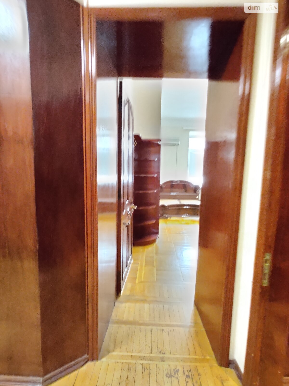 четырехкомнатная квартира в Днепре, район Центр, на ул. Лазаря Глобы 13 в аренду на долгий срок помесячно фото 1 четырехкомнатная квартира в Днепре, район Центр, на ул. Лазаря Глобы 13 в аренду на долгий срок помесячно фото 1