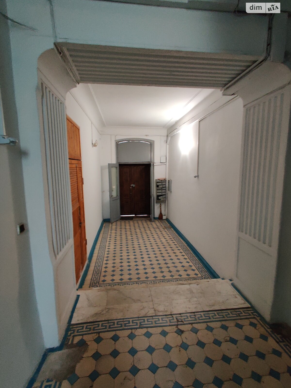 четырехкомнатная квартира в Днепре, район Центр, на ул. Лазаря Глобы 13 в аренду на долгий срок помесячно фото 1 четырехкомнатная квартира в Днепре, район Центр, на ул. Лазаря Глобы 13 в аренду на долгий срок помесячно фото 1