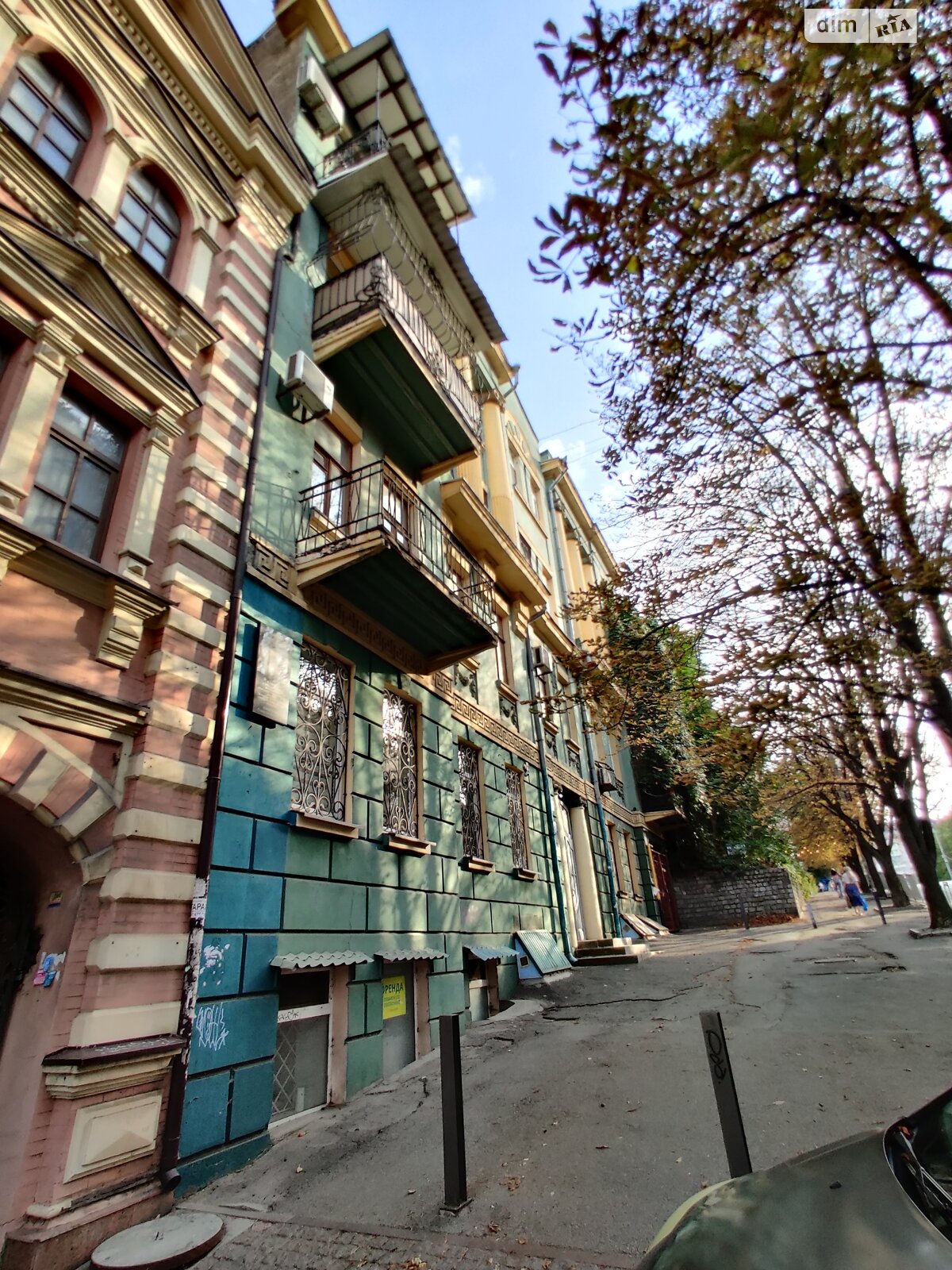 четырехкомнатная квартира в Днепре, район Центр, на ул. Лазаря Глобы 13 в аренду на долгий срок помесячно фото 1 четырехкомнатная квартира в Днепре, район Центр, на ул. Лазаря Глобы 13 в аренду на долгий срок помесячно фото 1