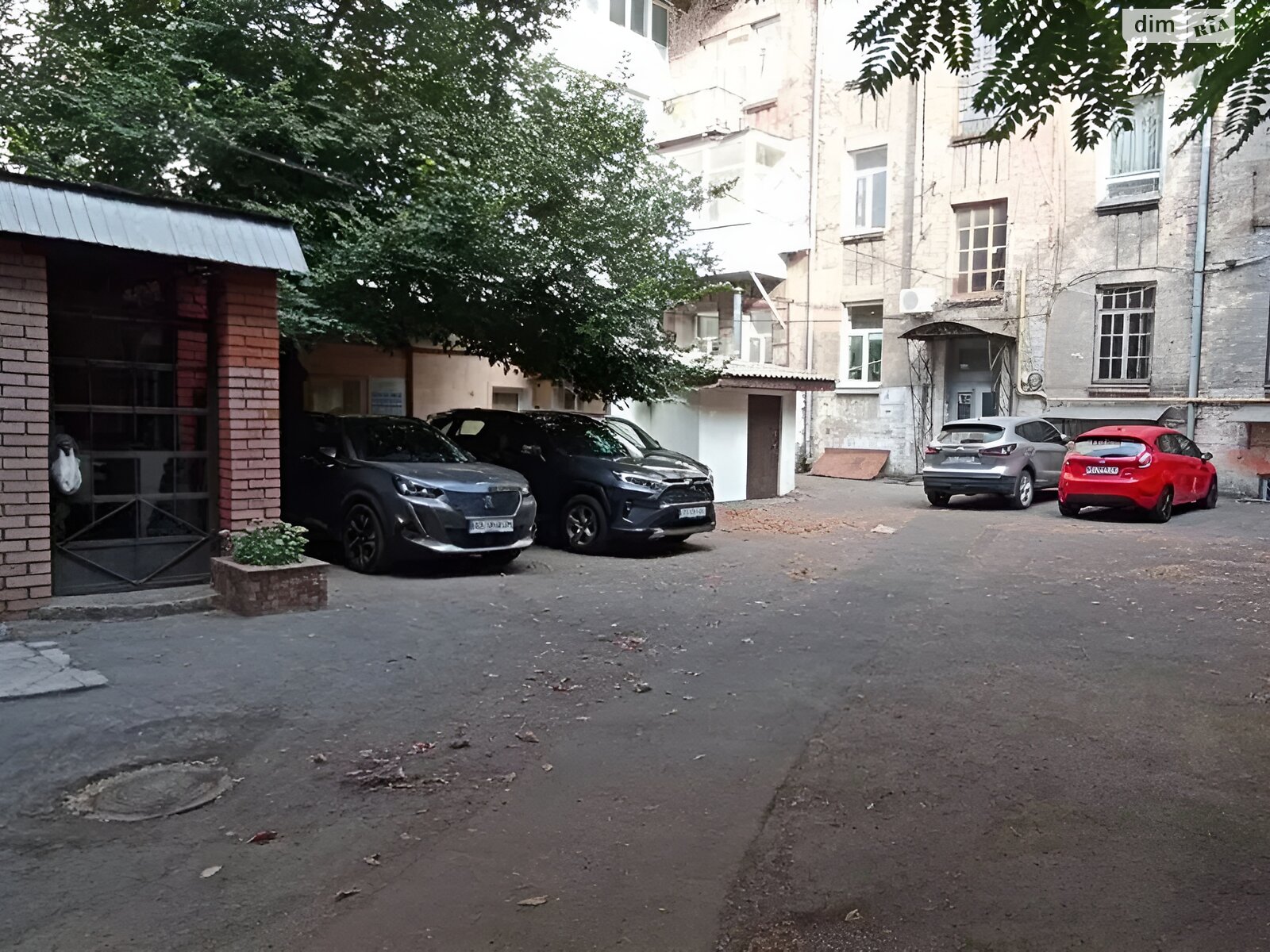чотирикімнатна квартира в Дніпрі, район Центр, на вул. Петра Капшученка 13 в довготривалу оренду помісячно фото 1 чотирикімнатна квартира в Дніпрі, район Центр, на вул. Петра Капшученка 13 в довготривалу оренду помісячно фото 1