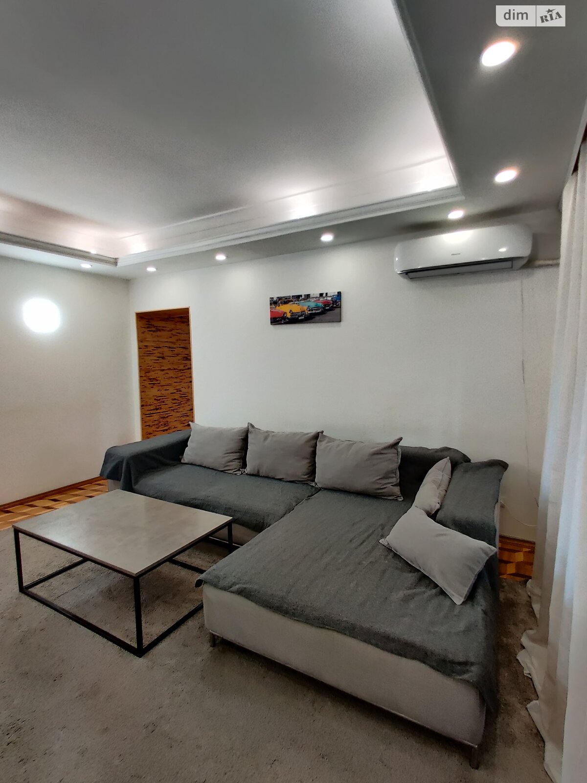 четырехкомнатная квартира в Днепре, район Центр, на ул. Сичеславская Набережная 37 в аренду на долгий срок помесячно фото 1