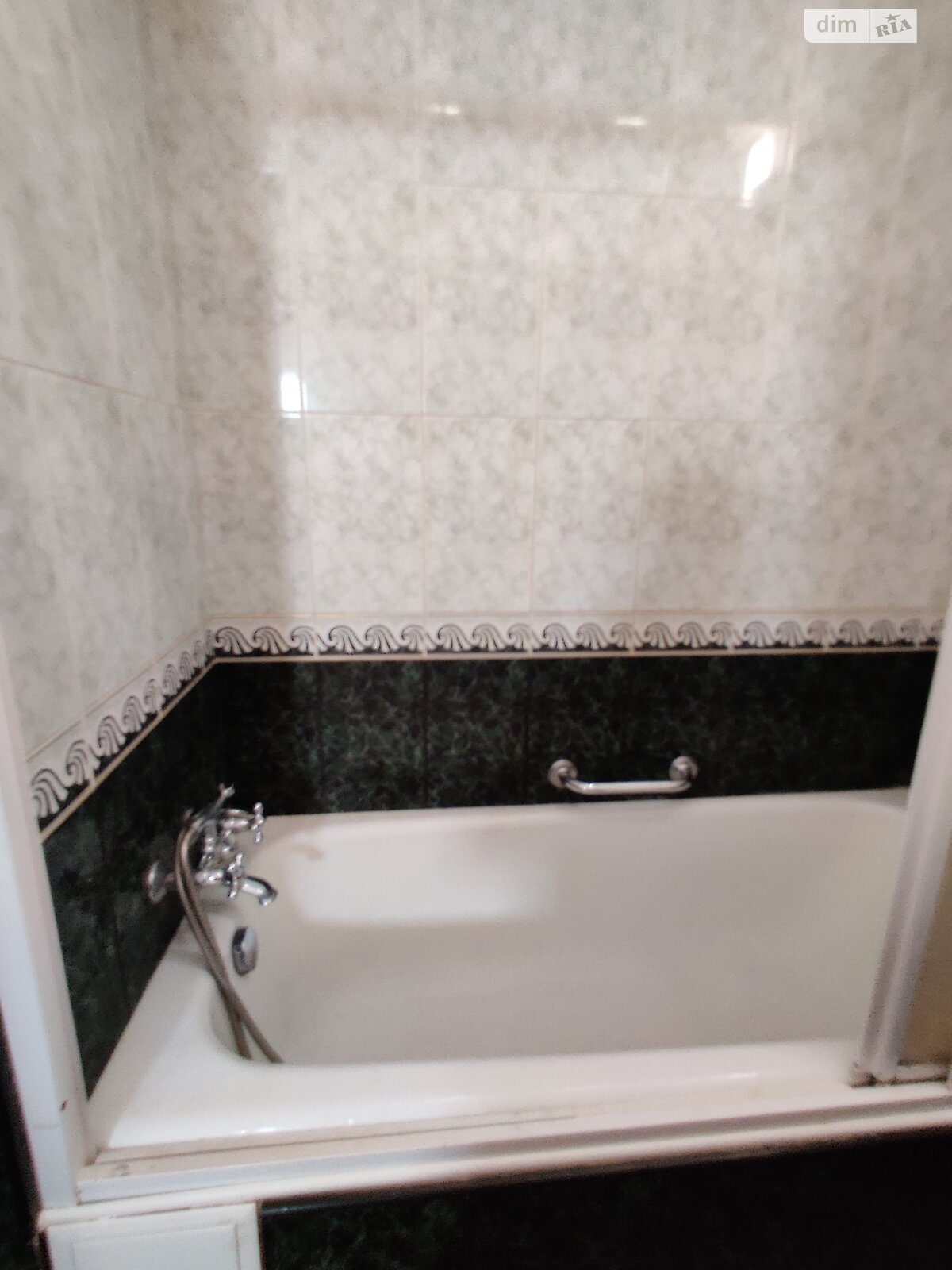 четырехкомнатная квартира в Днепре, район Центр, на ул. Сичеславская Набережная 37 в аренду на долгий срок помесячно фото 1