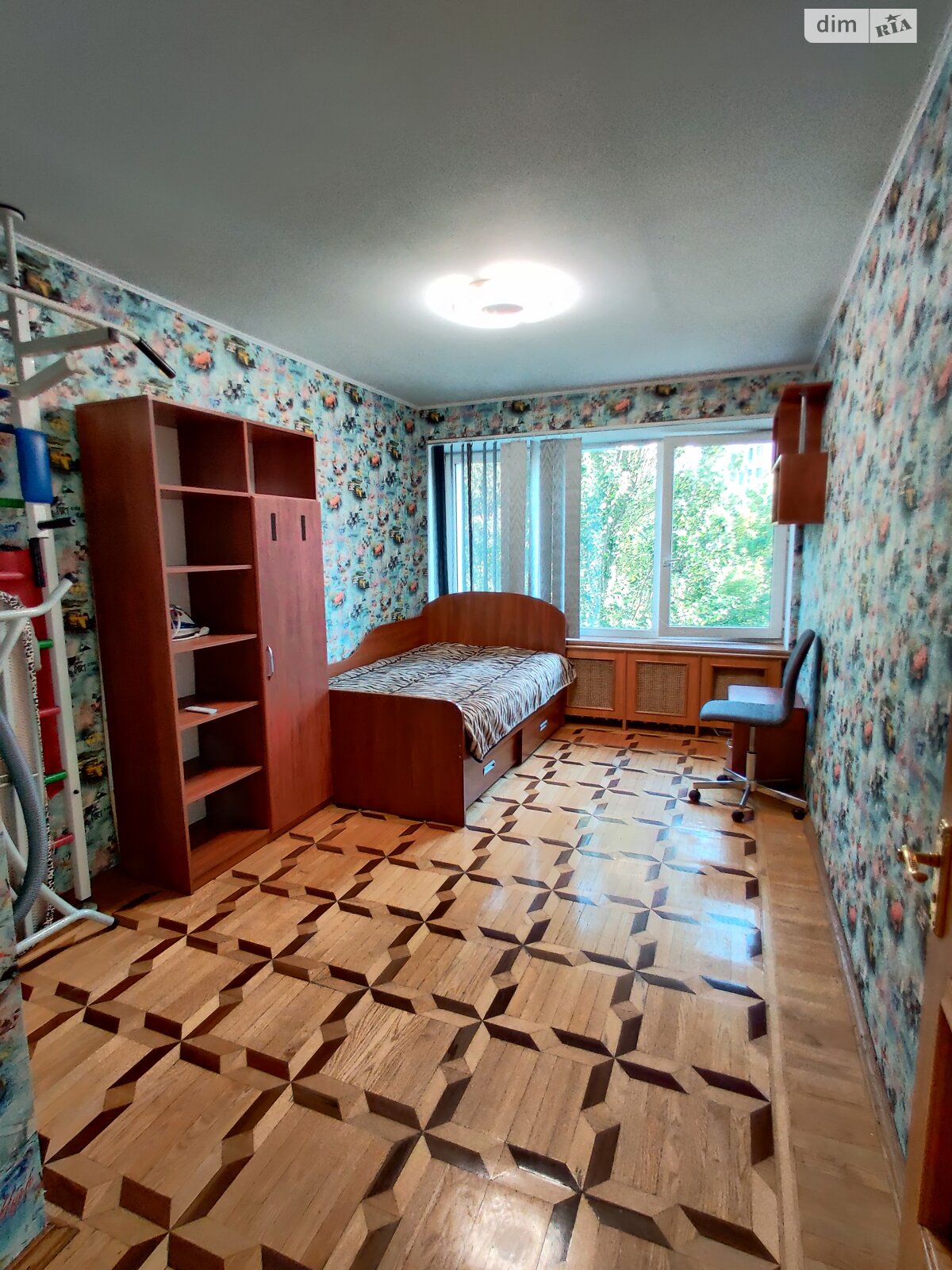 четырехкомнатная квартира в Днепре, район Центр, на ул. Сичеславская Набережная 37 в аренду на долгий срок помесячно фото 1