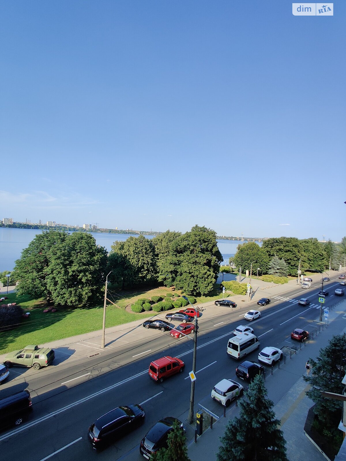 четырехкомнатная квартира в Днепре, район Центр, на ул. Сичеславская Набережная 37 в аренду на долгий срок помесячно фото 1