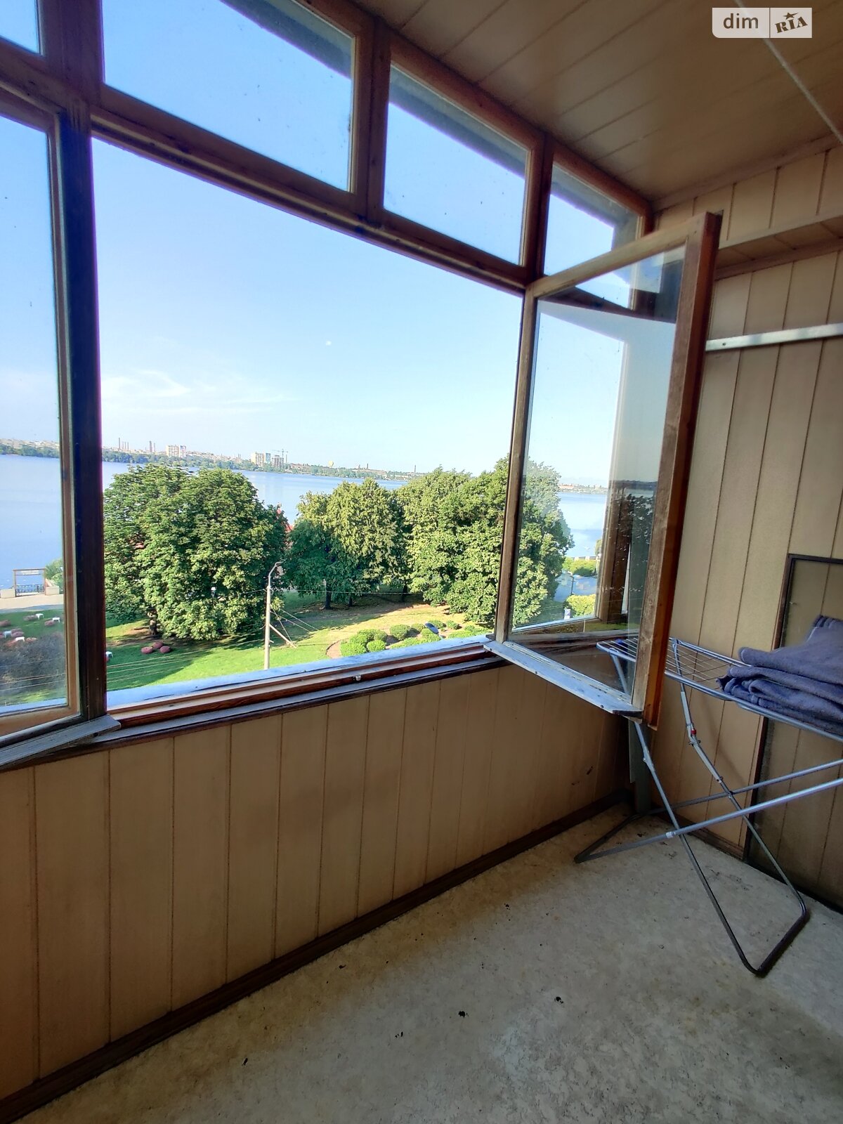 четырехкомнатная квартира в Днепре, район Центр, на ул. Сичеславская Набережная 37 в аренду на долгий срок помесячно фото 1