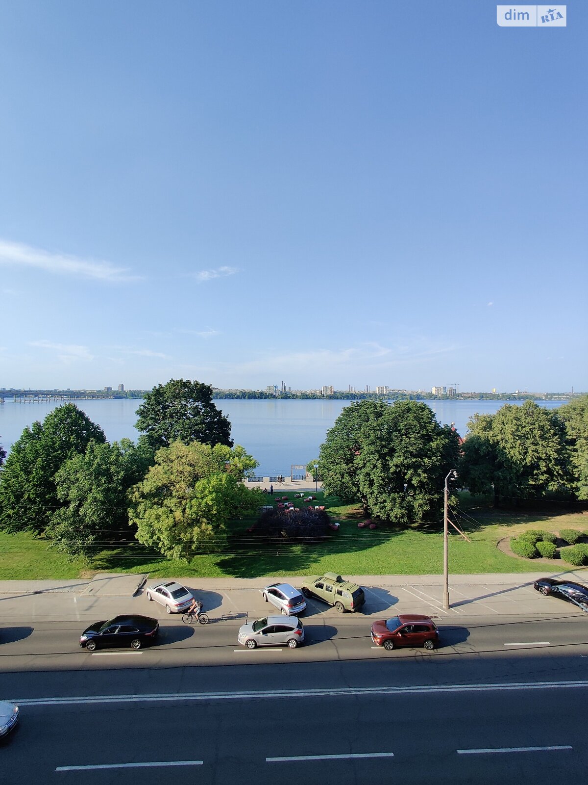 четырехкомнатная квартира в Днепре, район Центр, на ул. Сичеславская Набережная 37 в аренду на долгий срок помесячно фото 1