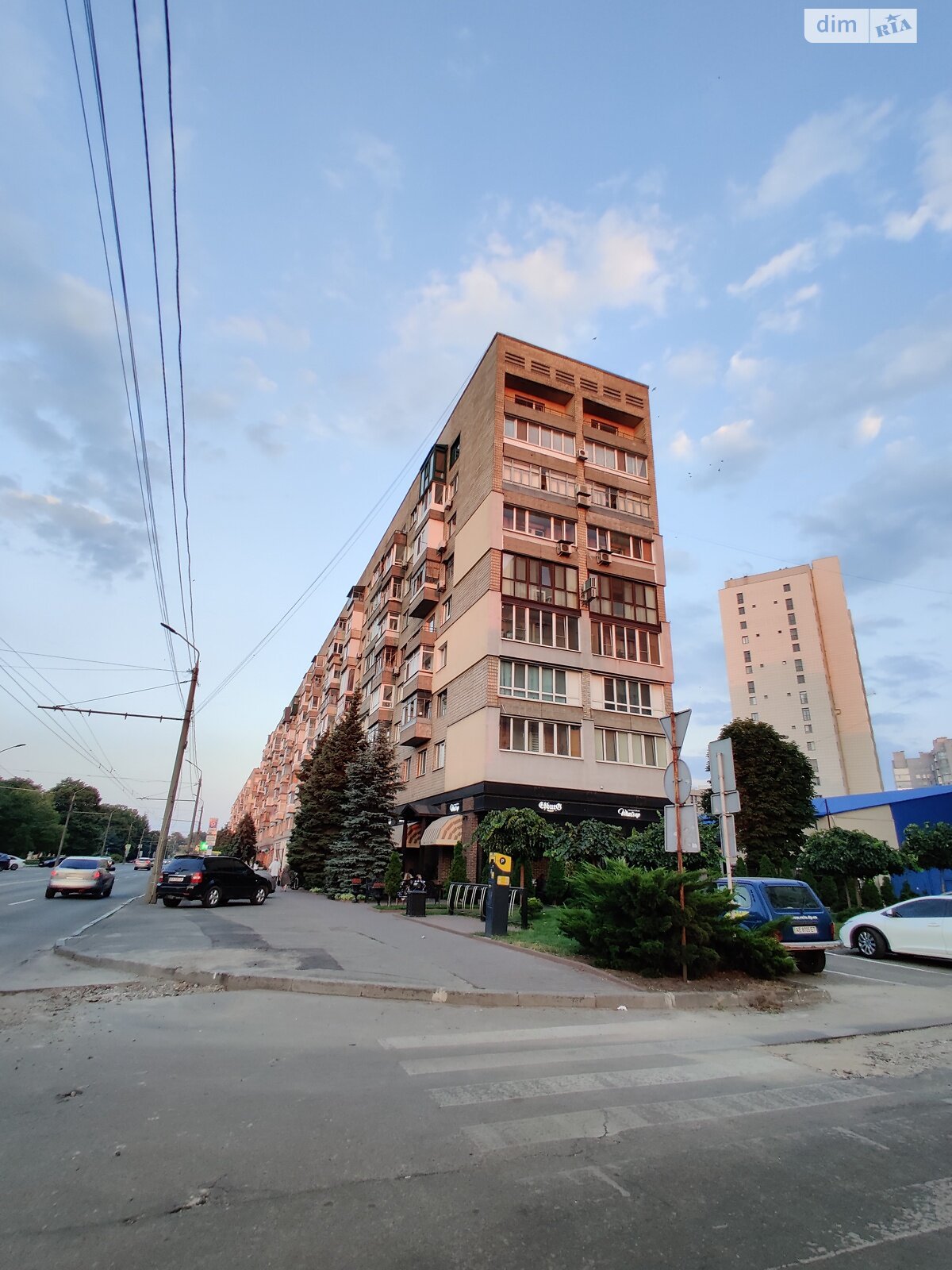 четырехкомнатная квартира в Днепре, район Центр, на ул. Сичеславская Набережная 37 в аренду на долгий срок помесячно фото 1