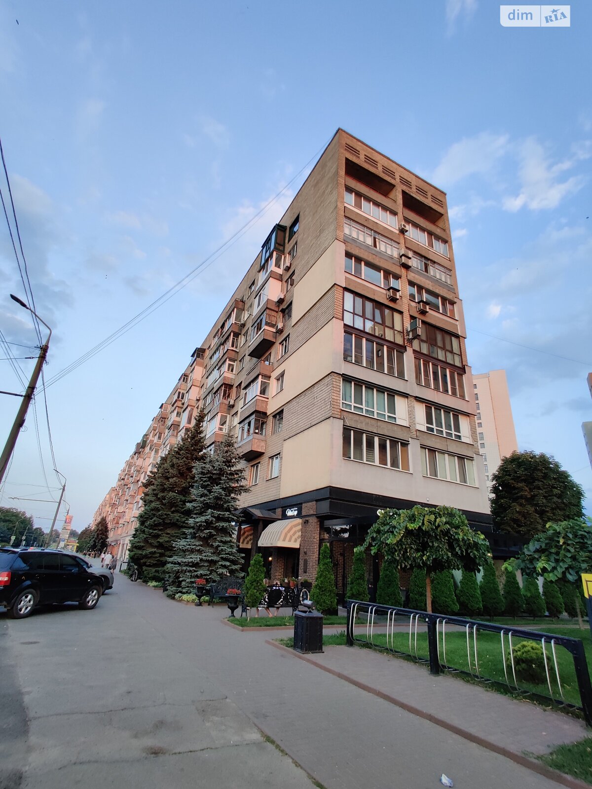 четырехкомнатная квартира в Днепре, район Центр, на ул. Сичеславская Набережная 37 в аренду на долгий срок помесячно фото 1