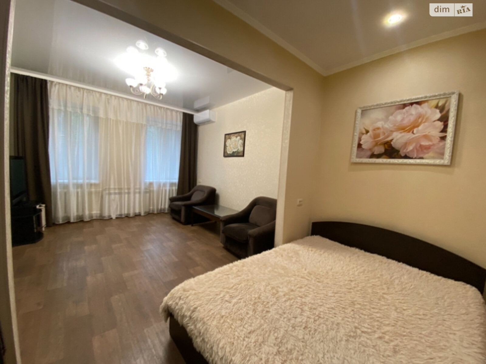 однокімнатна квартира в Дніпрі, район Центр, на вул. Столярова в довготривалу оренду помісячно фото 1 однокімнатна квартира в Дніпрі, район Центр, на вул. Столярова в довготривалу оренду помісячно фото 1