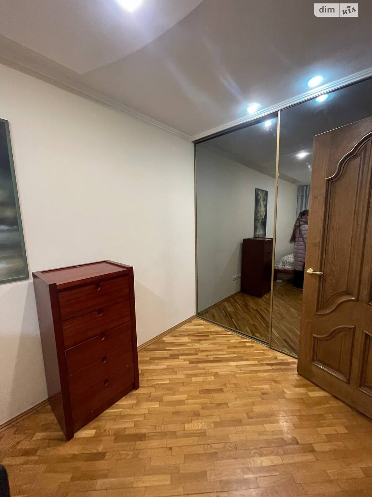 двокімнатна квартира в Дніпрі, район Центр, на вул. Воскресенська 12 в довготривалу оренду помісячно фото 1 двокімнатна квартира в Дніпрі, район Центр, на вул. Воскресенська 12 в довготривалу оренду помісячно фото 1