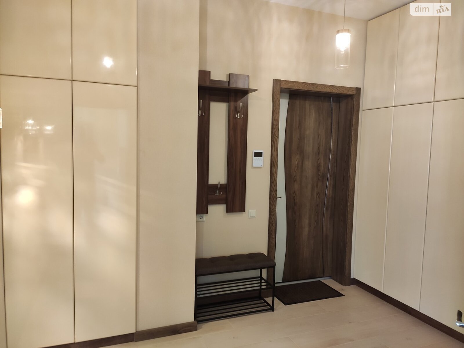 двокімнатна квартира в Дніпрі, район Центр, на вул. Південна 8Г в довготривалу оренду помісячно фото 1 двокімнатна квартира в Дніпрі, район Центр, на вул. Південна 8Г в довготривалу оренду помісячно фото 1