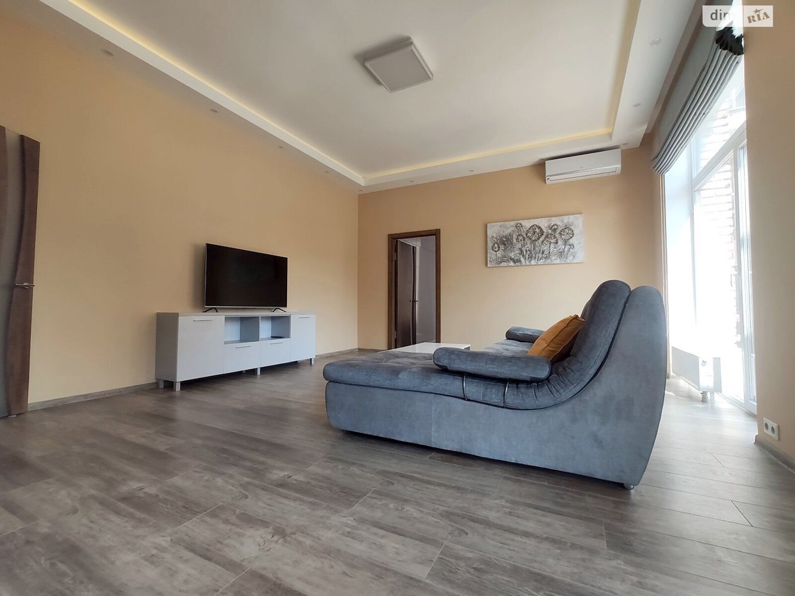 однокомнатная квартира в Днепре, район Шевченковский, на ул. Южная 8Г в аренду на долгий срок помесячно фото 1 однокомнатная квартира в Днепре, район Шевченковский, на ул. Южная 8Г в аренду на долгий срок помесячно фото 1