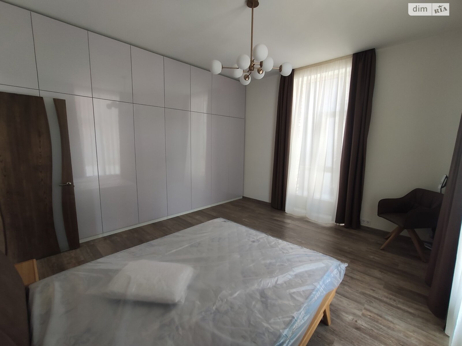 однокомнатная квартира в Днепре, район Шевченковский, на ул. Южная 8Г в аренду на долгий срок помесячно фото 1