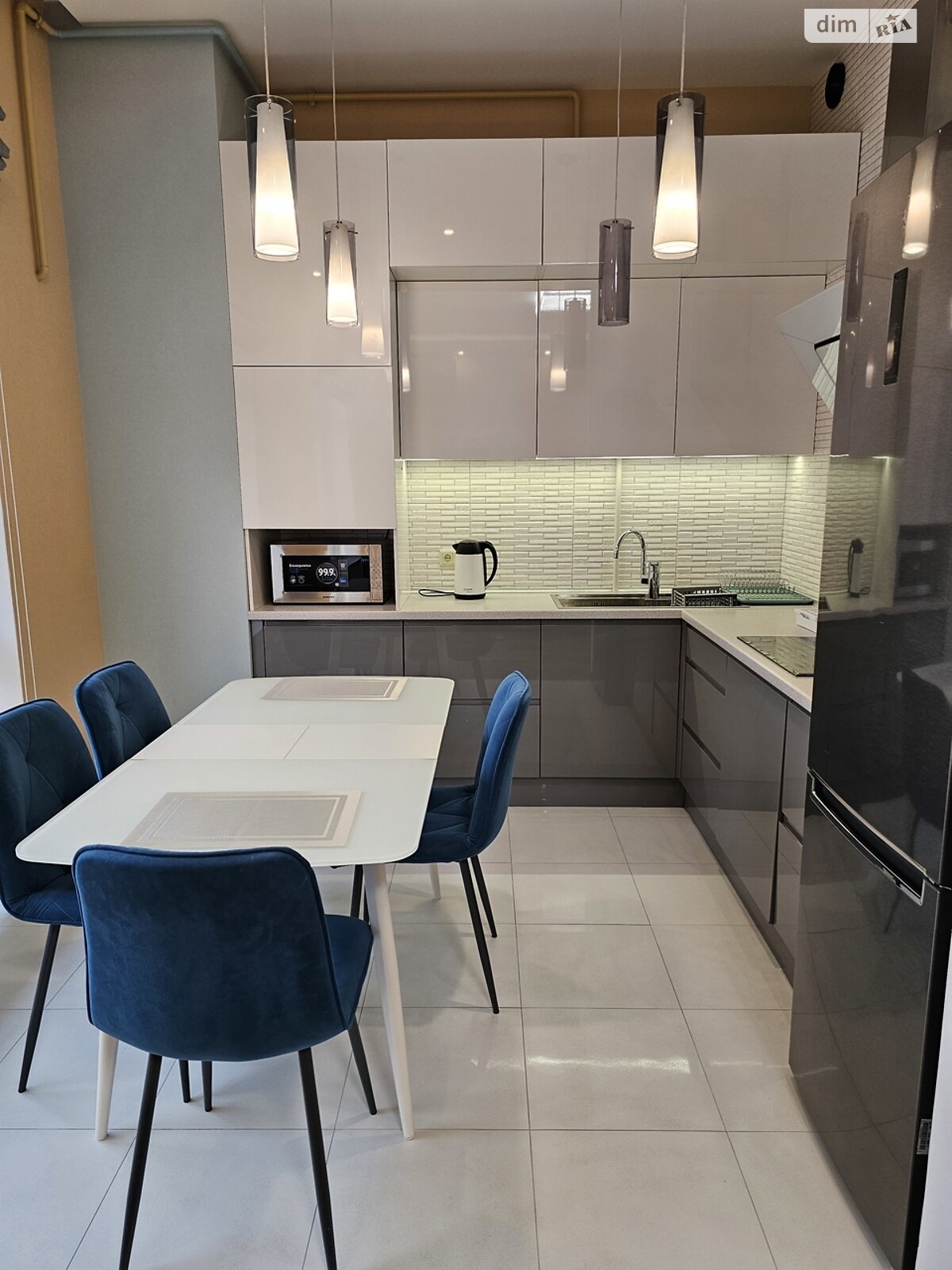 однокомнатная квартира в Днепре, район Шевченковский, на ул. Южная 8Г в аренду на долгий срок помесячно фото 1 однокомнатная квартира в Днепре, район Шевченковский, на ул. Южная 8Г в аренду на долгий срок помесячно фото 1