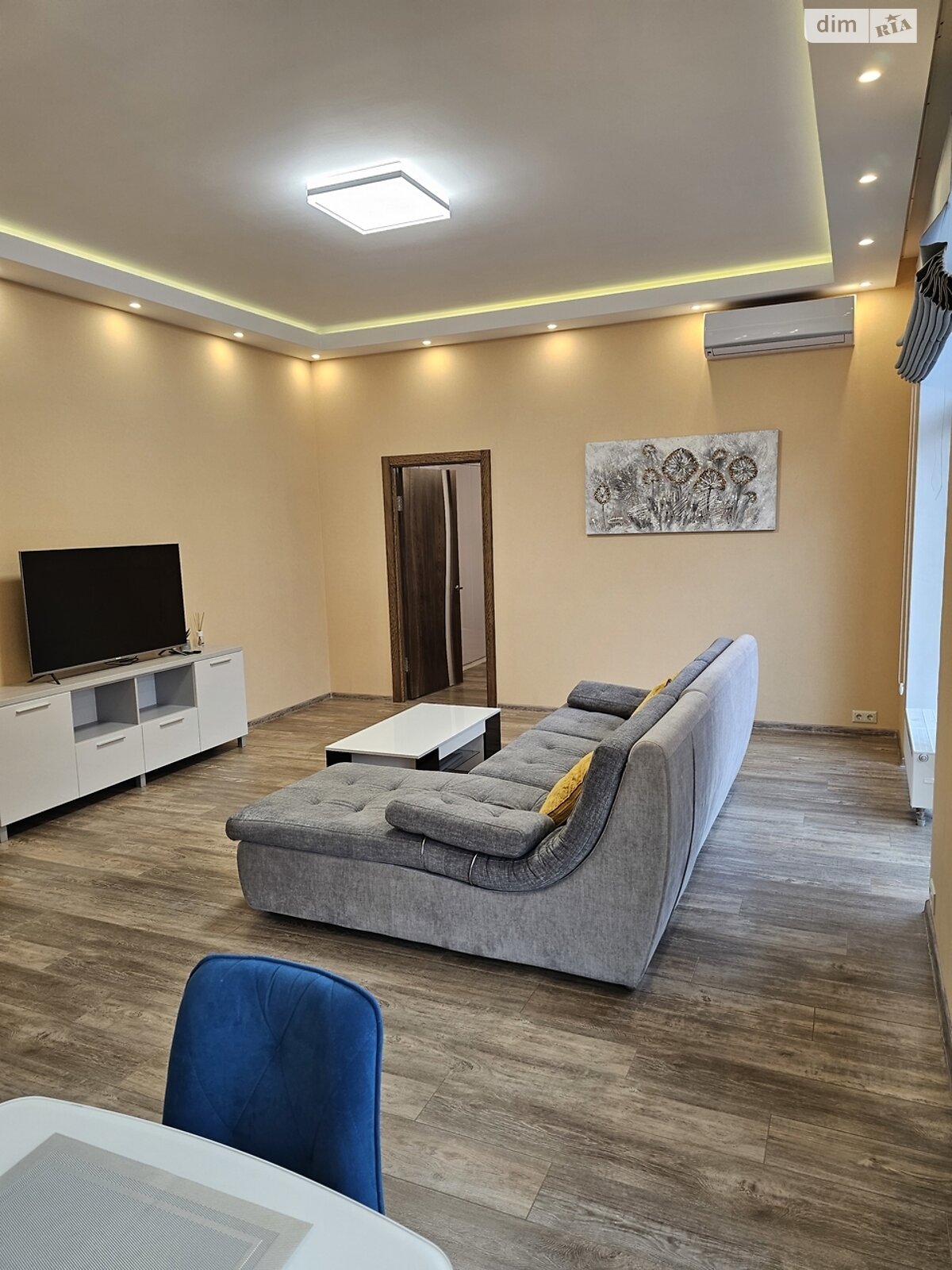 однокомнатная квартира в Днепре, район Шевченковский, на ул. Южная 8Г в аренду на долгий срок помесячно фото 1 однокомнатная квартира в Днепре, район Шевченковский, на ул. Южная 8Г в аренду на долгий срок помесячно фото 1