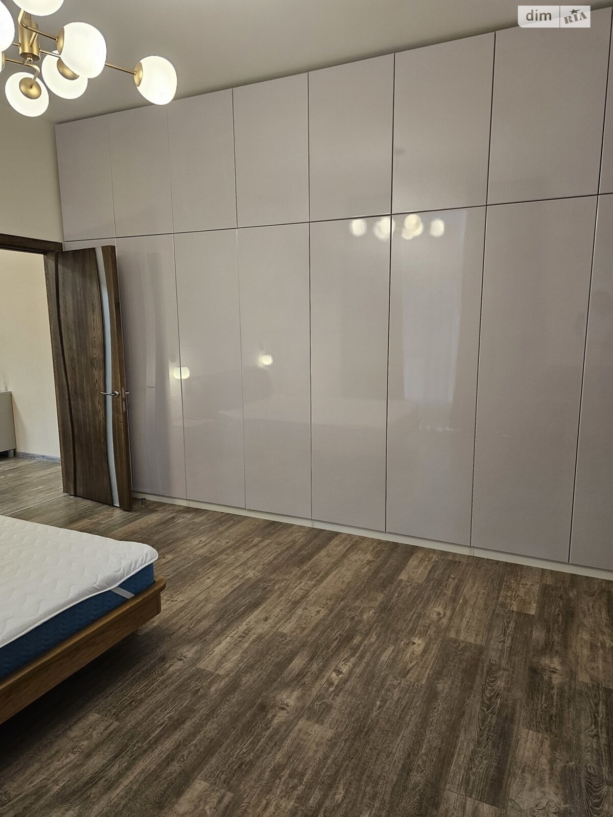 однокомнатная квартира в Днепре, район Шевченковский, на ул. Южная 8Г в аренду на долгий срок помесячно фото 1 однокомнатная квартира в Днепре, район Шевченковский, на ул. Южная 8Г в аренду на долгий срок помесячно фото 1