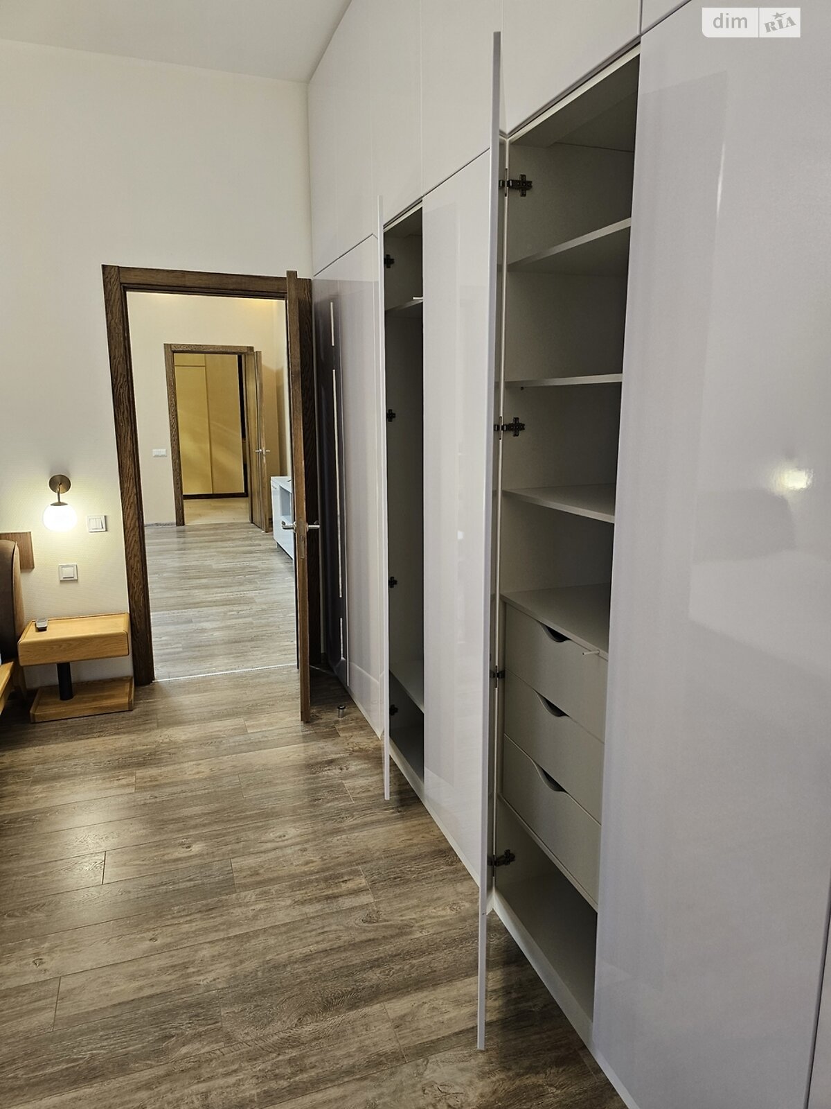 однокомнатная квартира в Днепре, район Шевченковский, на ул. Южная 8Г в аренду на долгий срок помесячно фото 1 однокомнатная квартира в Днепре, район Шевченковский, на ул. Южная 8Г в аренду на долгий срок помесячно фото 1