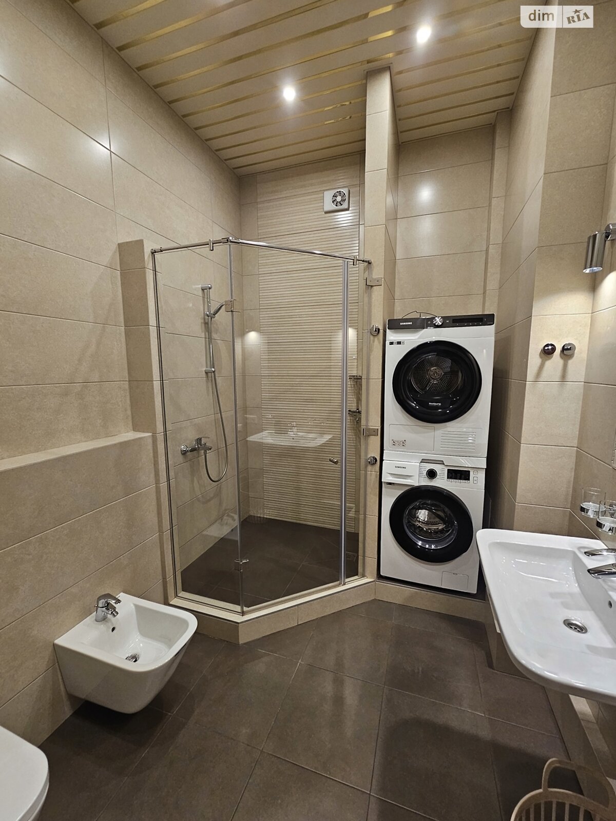 однокомнатная квартира в Днепре, район Шевченковский, на ул. Южная 8Г в аренду на долгий срок помесячно фото 1 однокомнатная квартира в Днепре, район Шевченковский, на ул. Южная 8Г в аренду на долгий срок помесячно фото 1