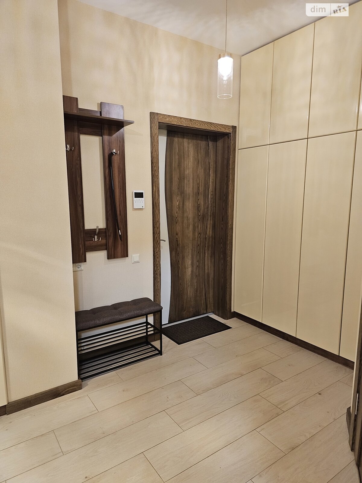 однокомнатная квартира в Днепре, район Шевченковский, на ул. Южная 8Г в аренду на долгий срок помесячно фото 1 однокомнатная квартира в Днепре, район Шевченковский, на ул. Южная 8Г в аренду на долгий срок помесячно фото 1