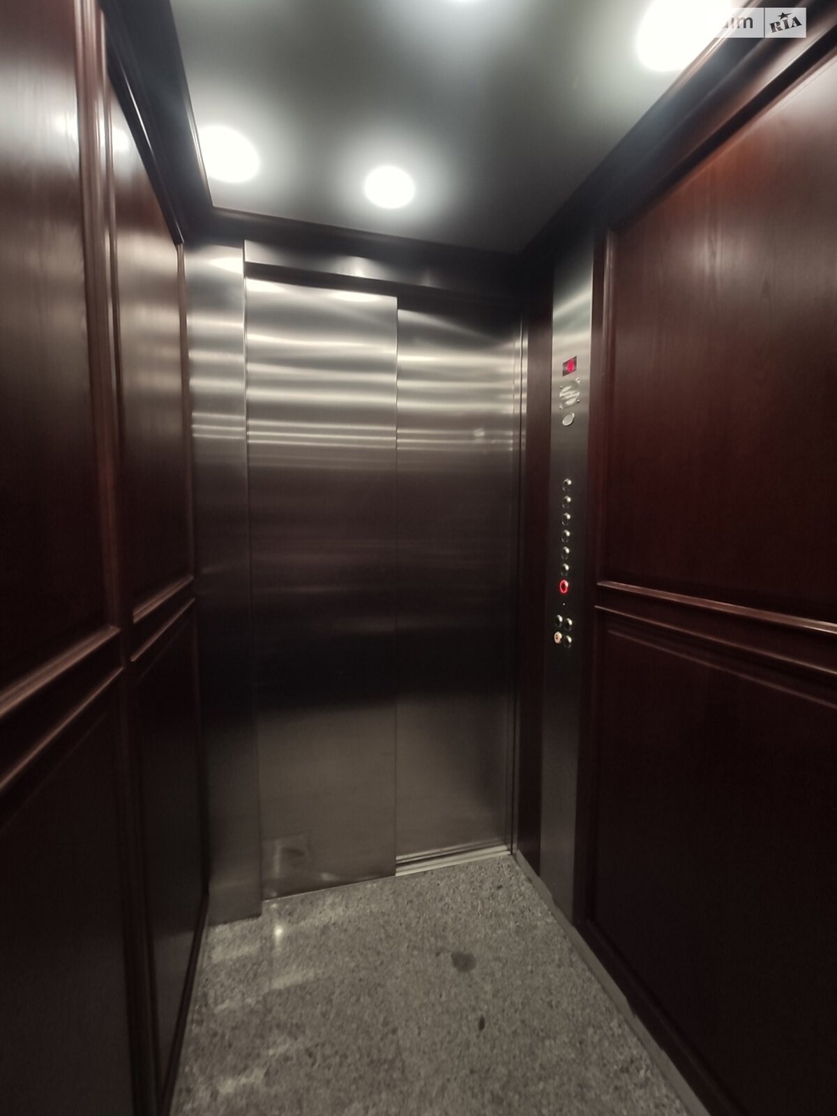 однокомнатная квартира в Днепре, район Шевченковский, на ул. Южная 8Г в аренду на долгий срок помесячно фото 1 однокомнатная квартира в Днепре, район Шевченковский, на ул. Южная 8Г в аренду на долгий срок помесячно фото 1