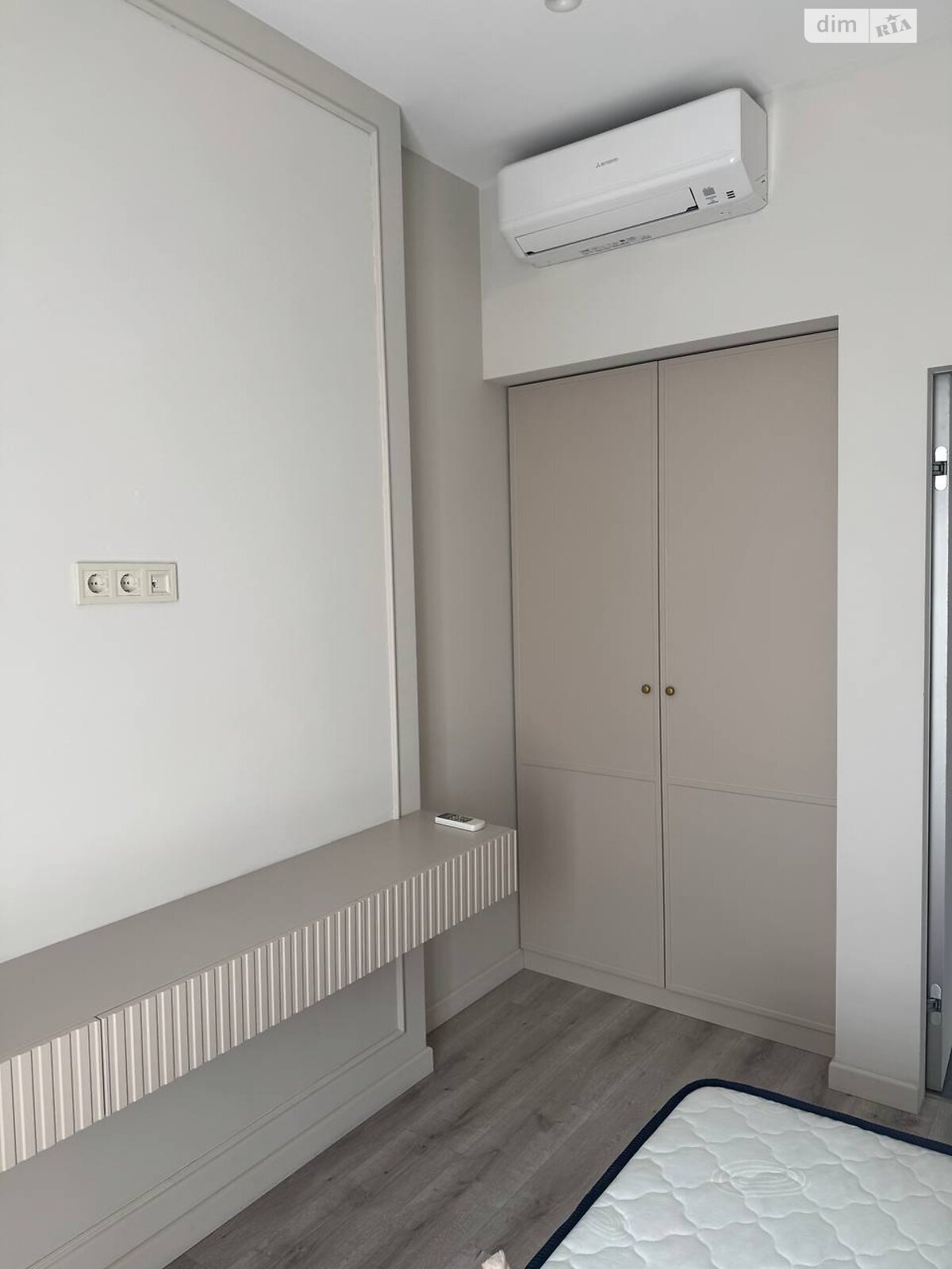 двухкомнатная квартира в Днепре, район Центральный, на ул. Короленко 22А в аренду на долгий срок помесячно фото 1