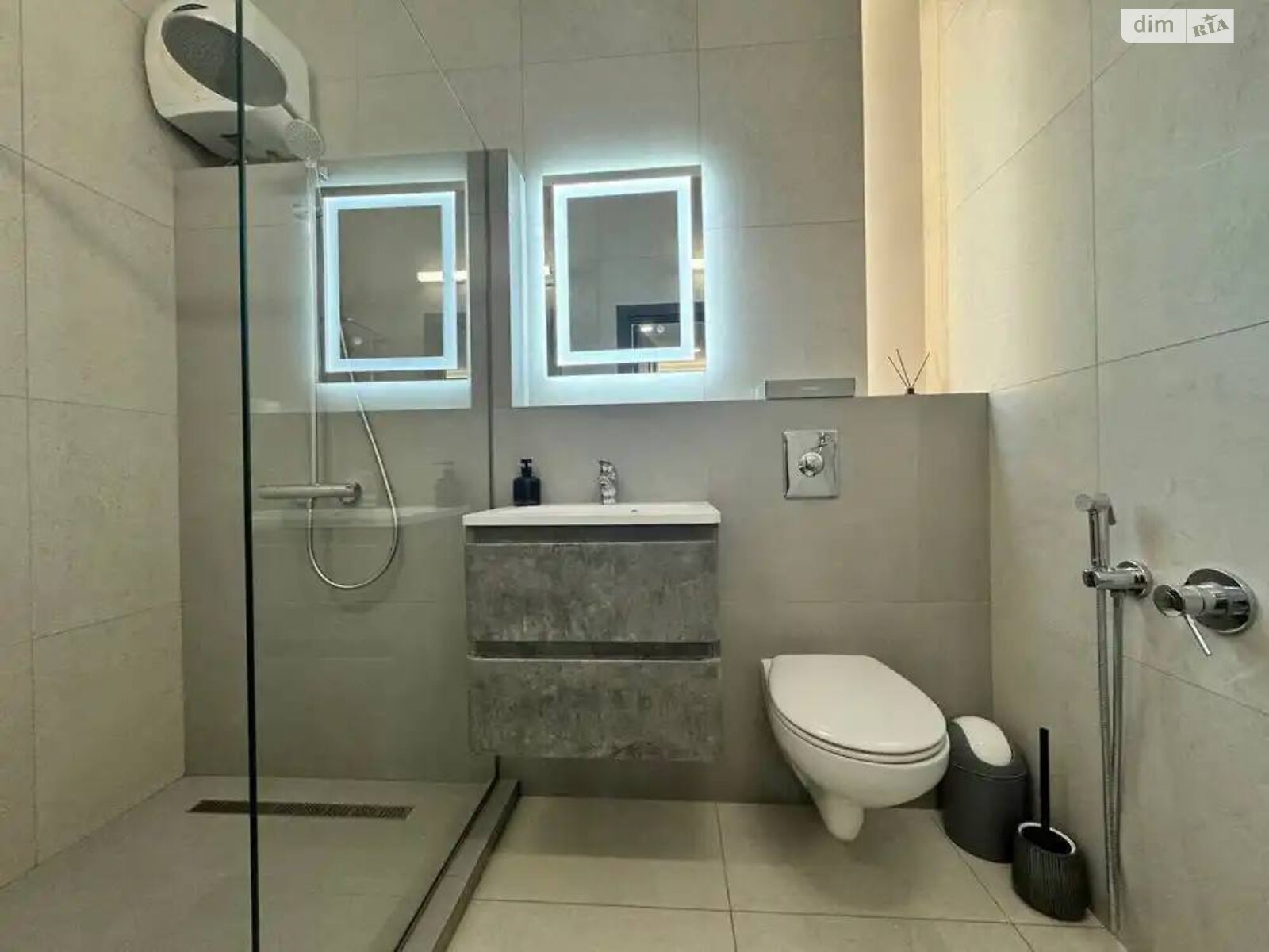 двокімнатна квартира в Дніпрі, район Центральний Пагорб, на вул. Костомарівська 1А в довготривалу оренду помісячно фото 1 двокімнатна квартира в Дніпрі, район Центральний Пагорб, на вул. Костомарівська 1А в довготривалу оренду помісячно фото 1