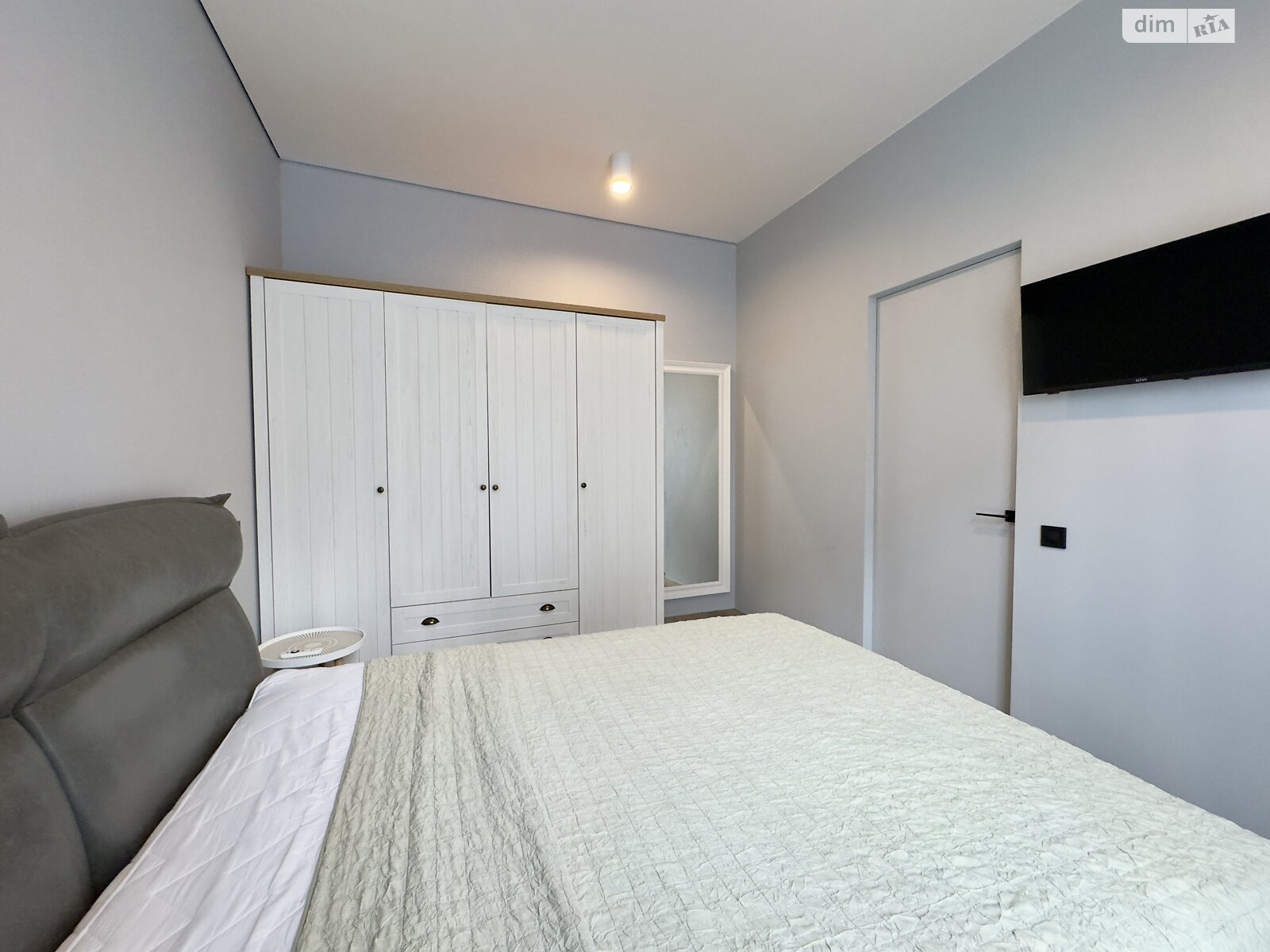 однокімнатна квартира в Дніпрі, район Центральний Пагорб, на вул. Костомарівська 1А в довготривалу оренду помісячно фото 1 однокімнатна квартира в Дніпрі, район Центральний Пагорб, на вул. Костомарівська 1А в довготривалу оренду помісячно фото 1