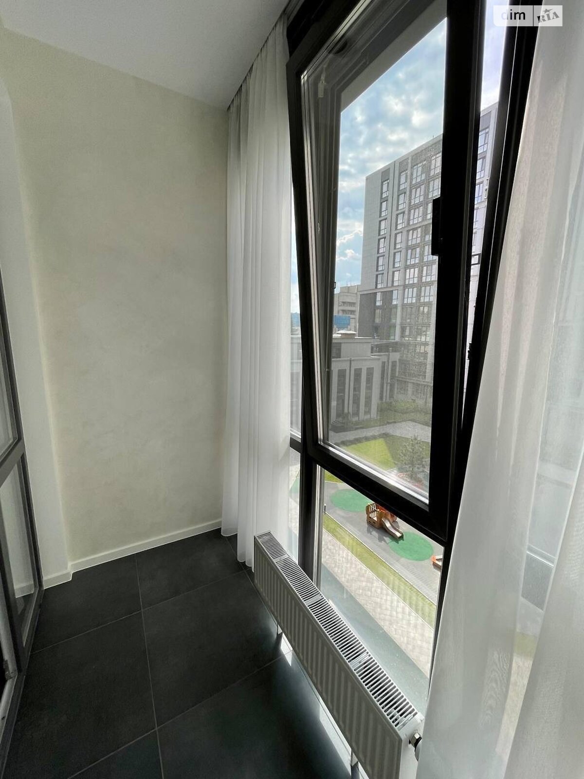 двухкомнатная квартира в Днепре, район Центральный Холм, на ул. Костомаровская 1А в аренду на долгий срок помесячно фото 1