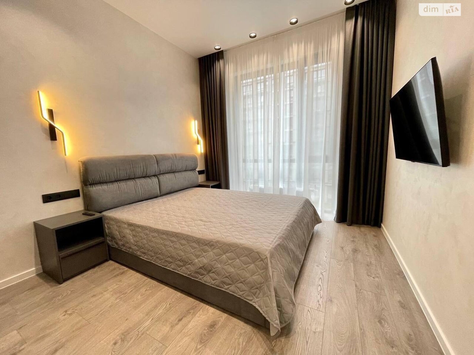 двухкомнатная квартира в Днепре, район Центральный Холм, на ул. Костомаровская 1А в аренду на долгий срок помесячно фото 1