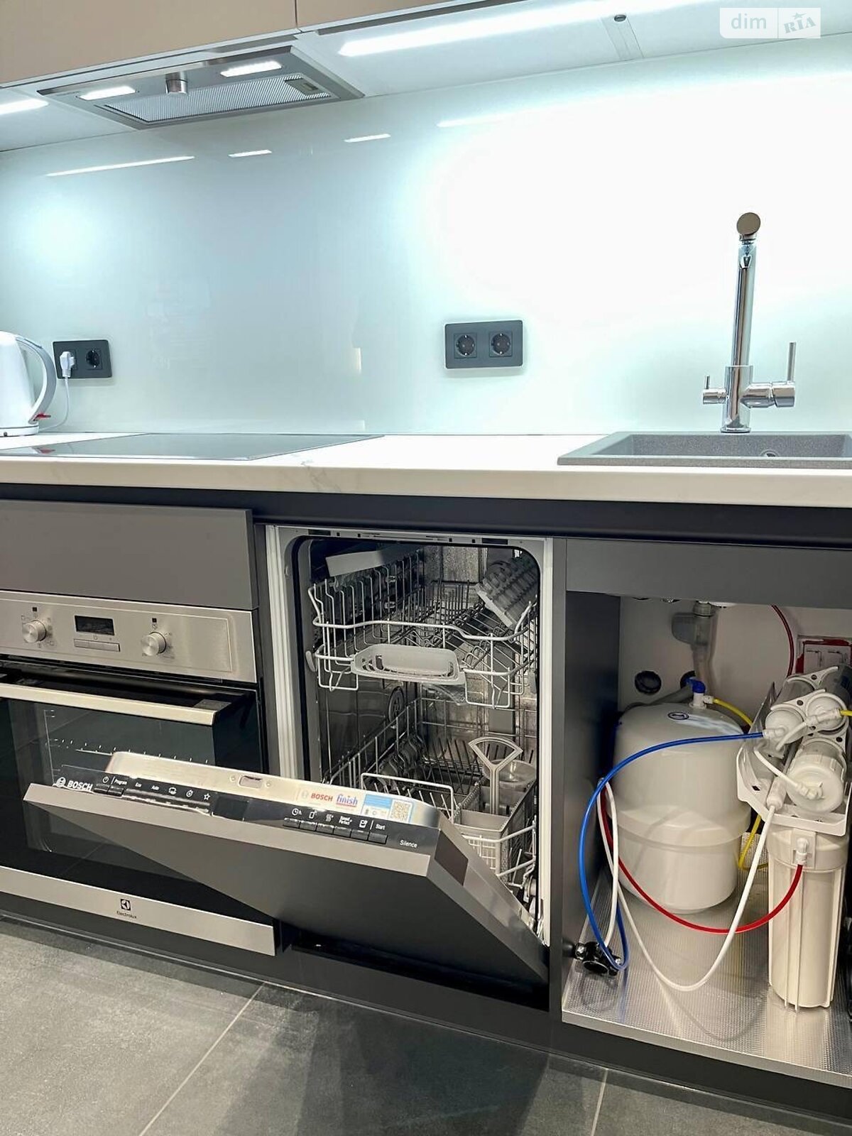 двухкомнатная квартира в Днепре, район Центральный Холм, на ул. Костомаровская 1А в аренду на долгий срок помесячно фото 1