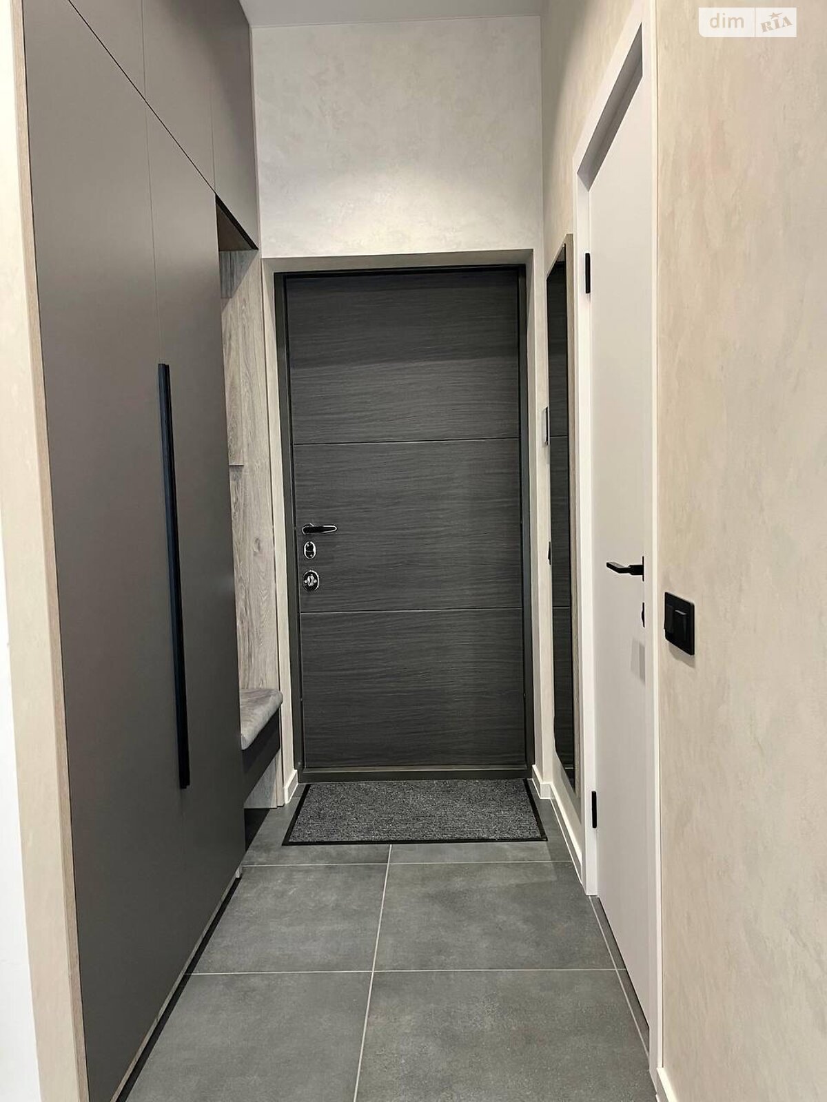 двухкомнатная квартира в Днепре, район Центральный Холм, на ул. Костомаровская 1А в аренду на долгий срок помесячно фото 1