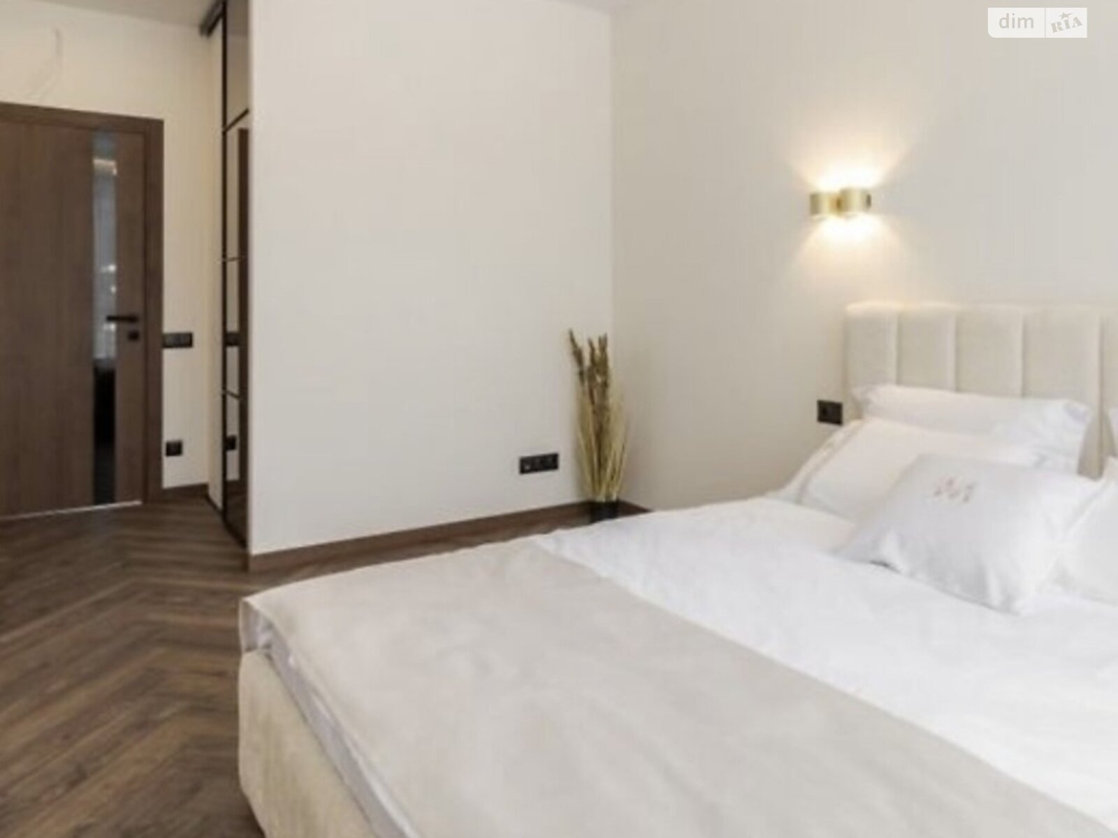 двухкомнатная квартира в Днепре, район Центральный Холм, на бул. Кучеревского 1 в аренду на долгий срок помесячно фото 1