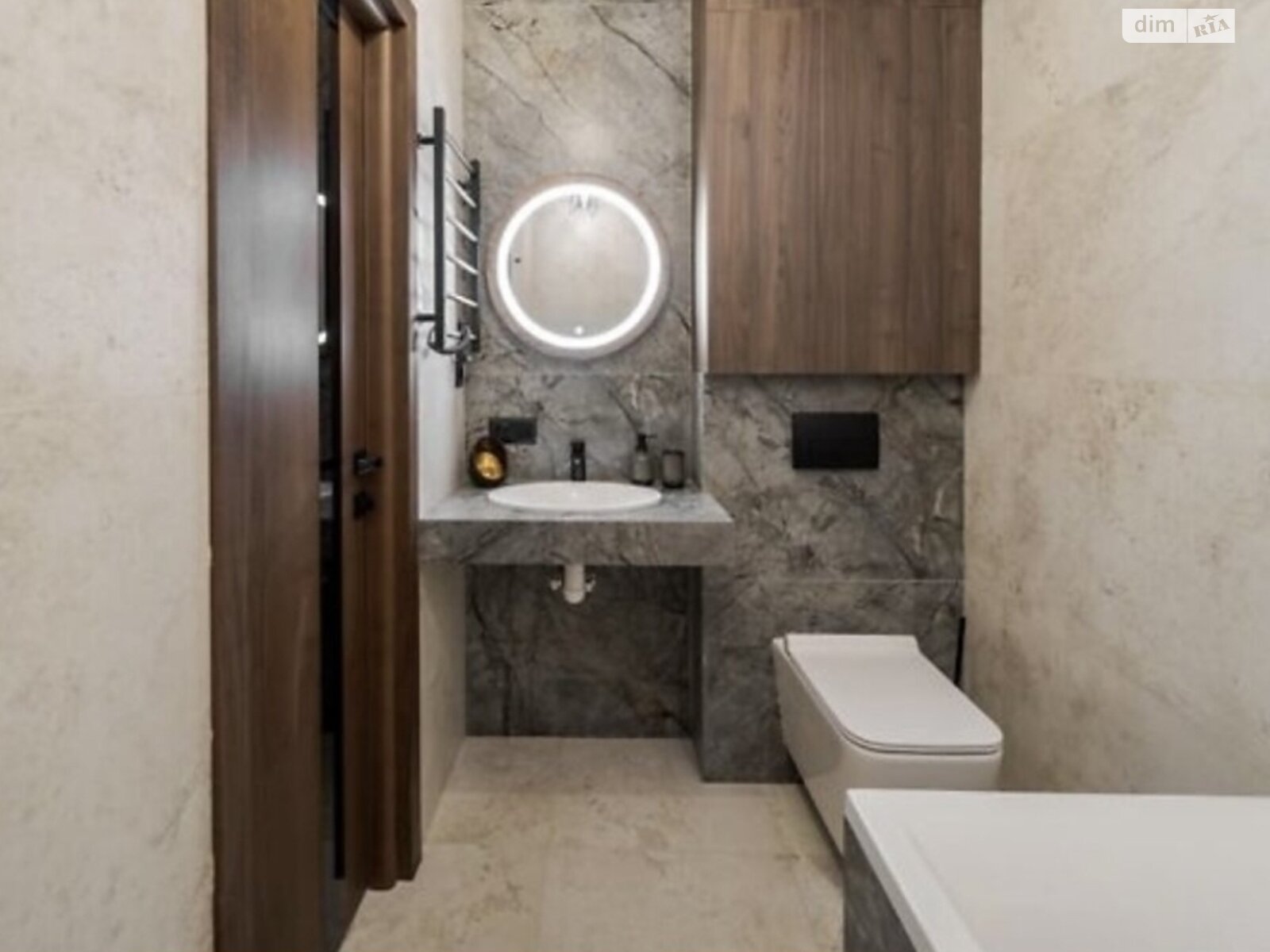 двухкомнатная квартира в Днепре, район Центральный Холм, на бул. Кучеревского 1 в аренду на долгий срок помесячно фото 1