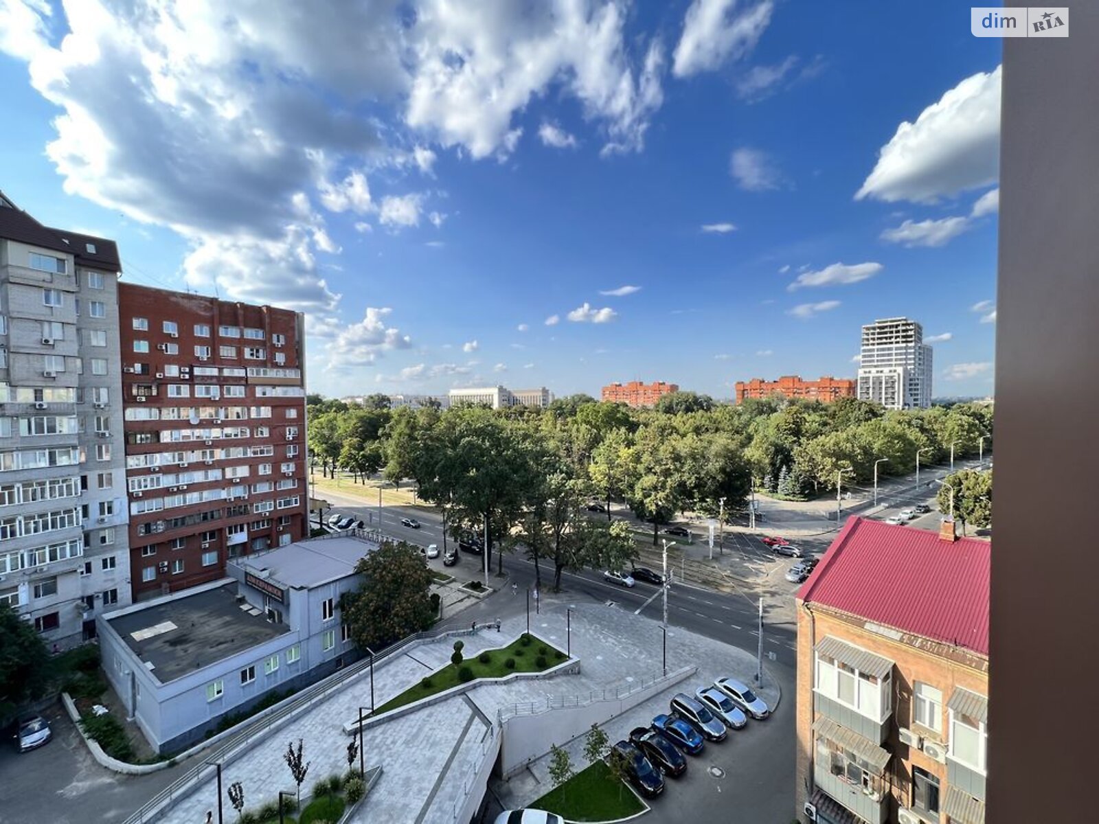 трехкомнатная квартира в Днепре, район Центральный Холм, на бул. Кучеревского 1 в аренду на долгий срок помесячно фото 1 трехкомнатная квартира в Днепре, район Центральный Холм, на бул. Кучеревского 1 в аренду на долгий срок помесячно фото 1