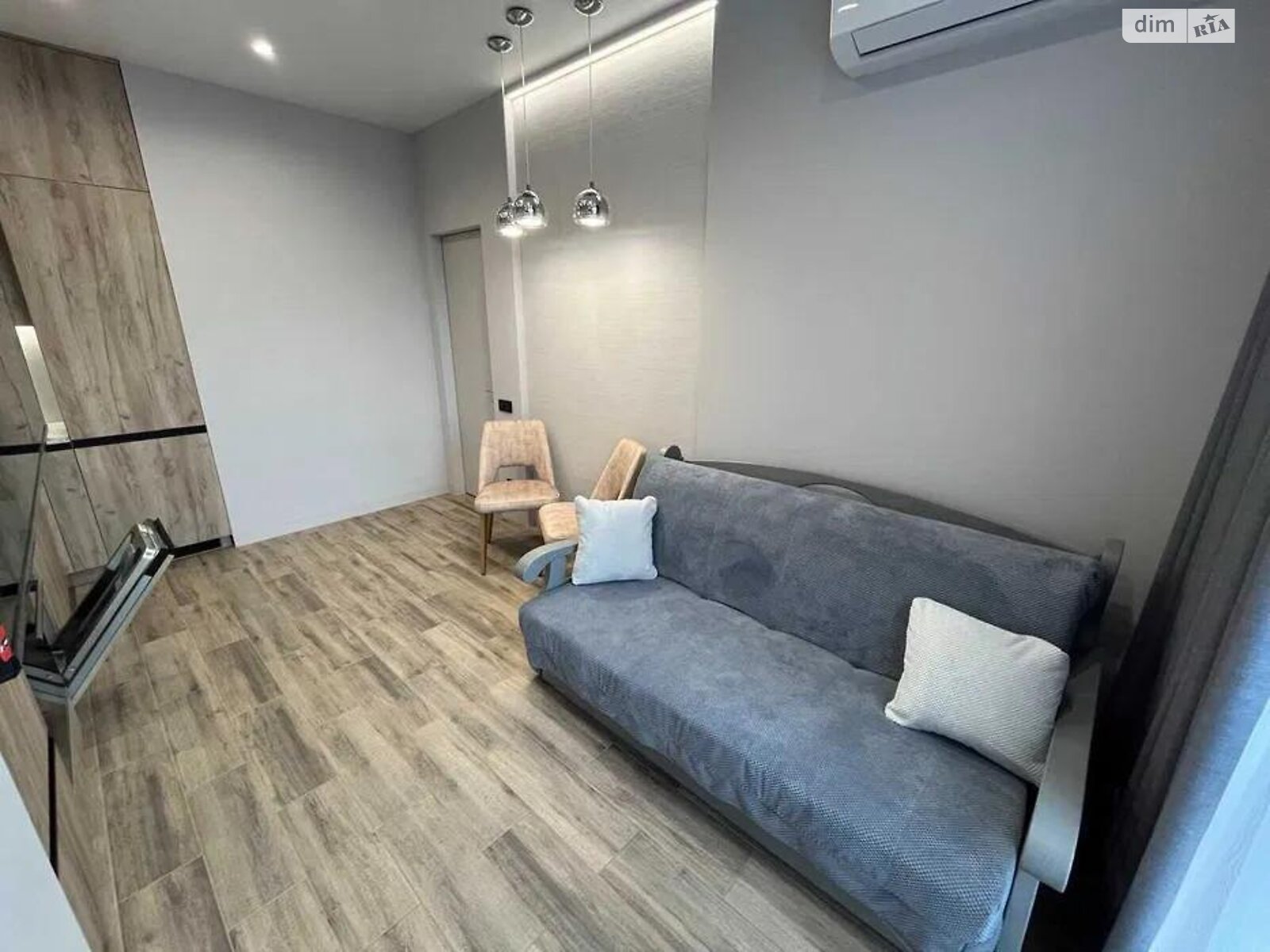 двухкомнатная квартира в Днепре, район Центральный Холм, на ул. Костомаровская 1А в аренду на долгий срок помесячно фото 1