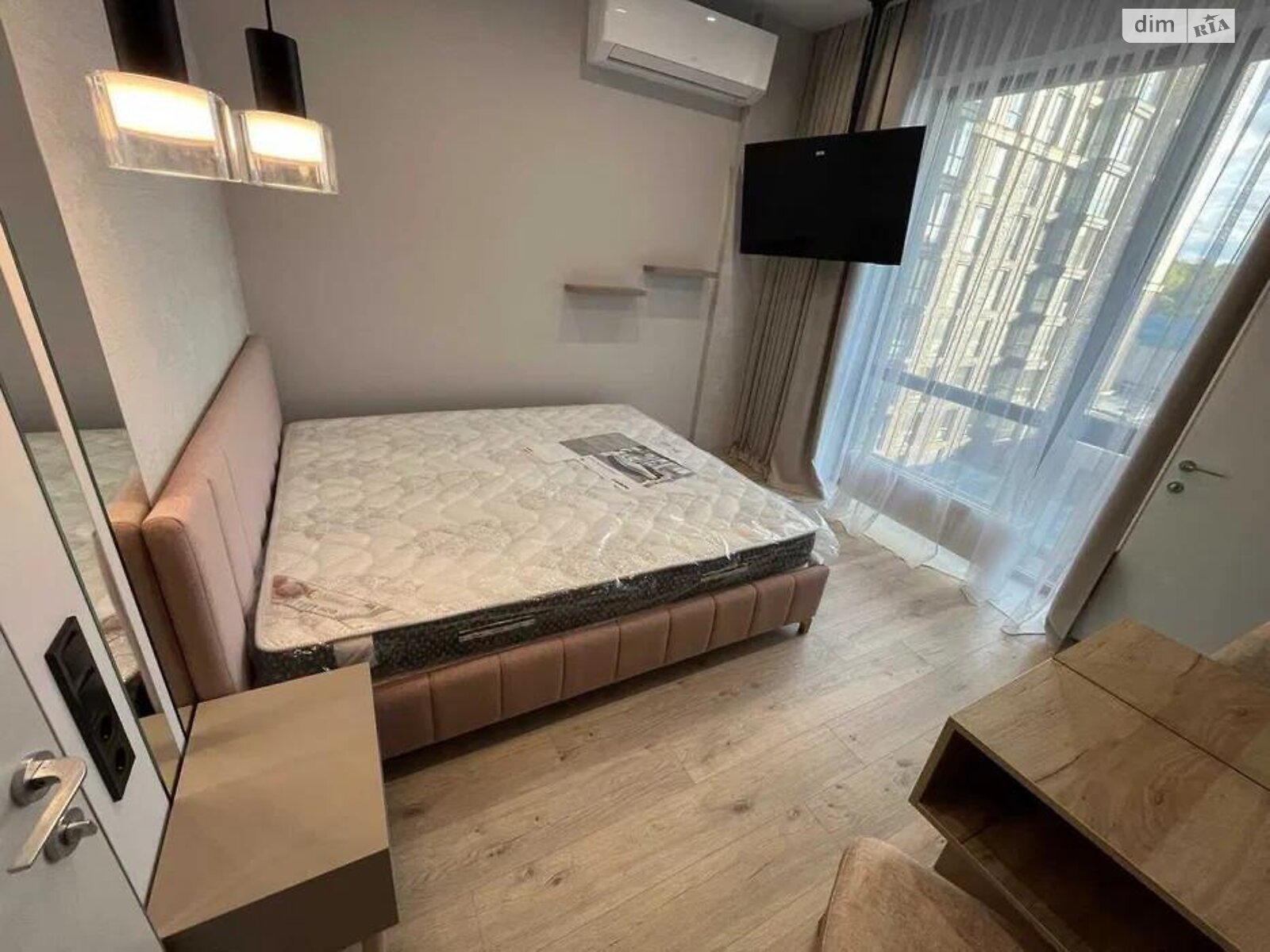 двухкомнатная квартира в Днепре, район Центральный Холм, на ул. Костомаровская 1А в аренду на долгий срок помесячно фото 1