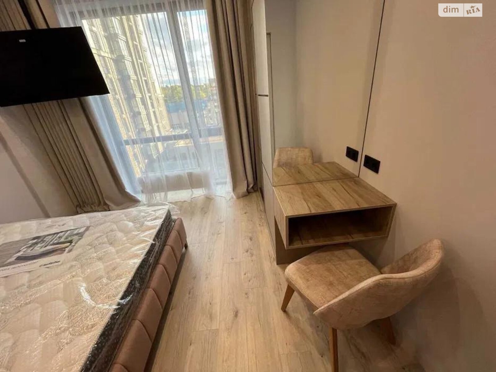 двухкомнатная квартира в Днепре, район Центральный Холм, на ул. Костомаровская 1А в аренду на долгий срок помесячно фото 1